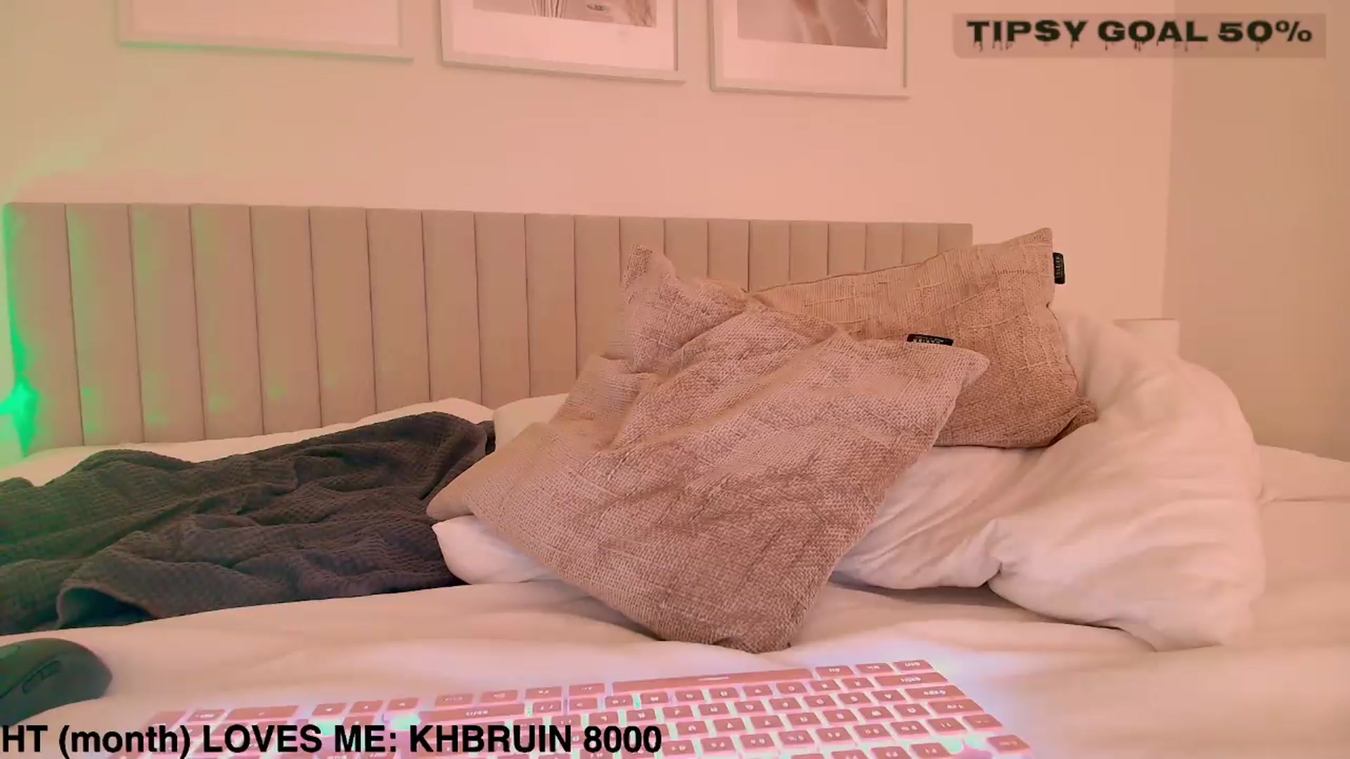 Gallery image thumbnail from BubblyTrouble's myfreecams stream on, 08/27/2026, 24:48 image 15 of 20