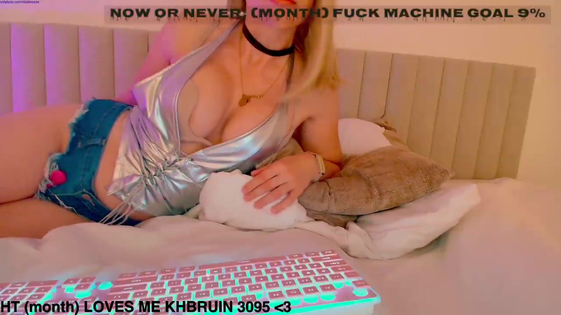 Gallery image thumbnail from BubblyTrouble's myfreecams stream on, 09/06/2026, 18:47 image 4 of 20