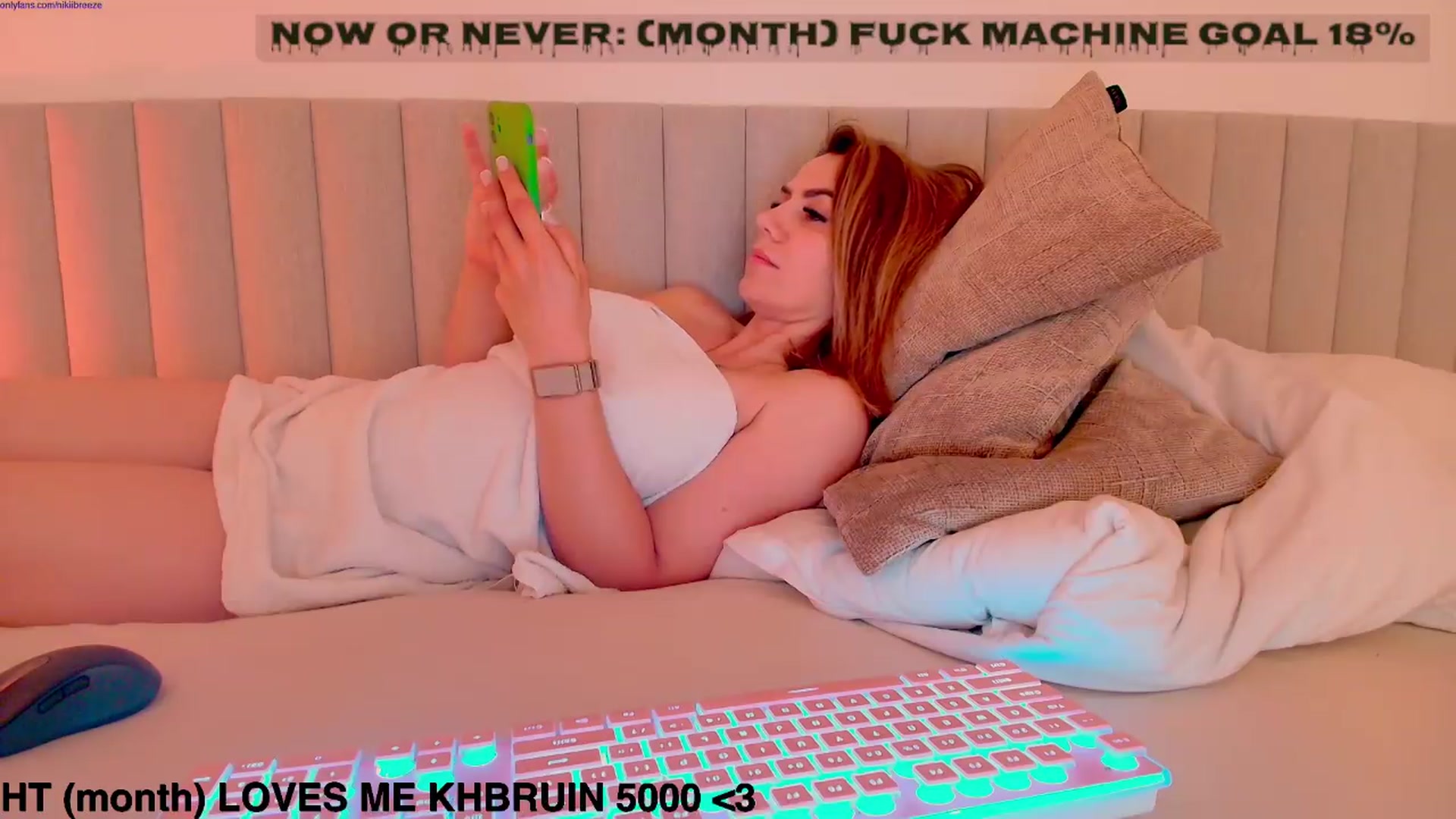 Gallery image thumbnail from BubblyTrouble's myfreecams stream on, 09/13/2026, 23:53 image 6 of 20