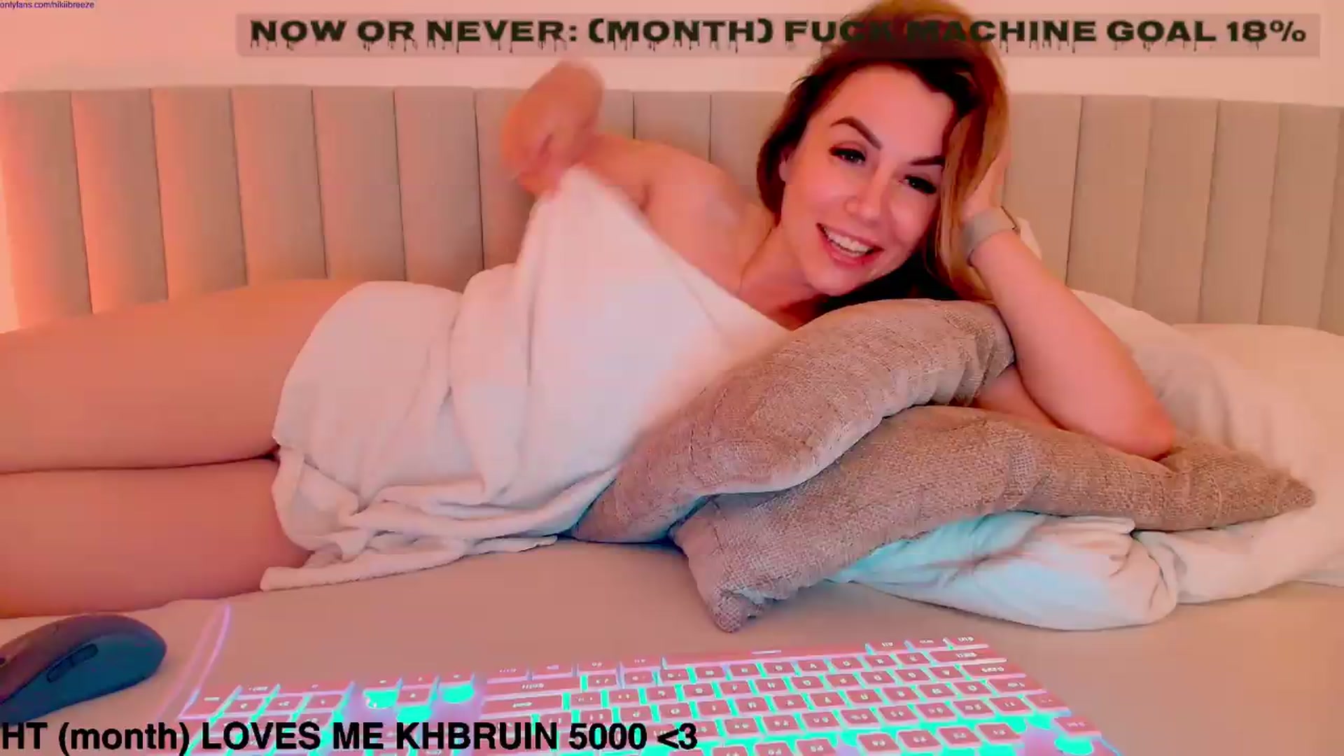 Gallery image thumbnail from BubblyTrouble's myfreecams stream on, 09/13/2026, 23:53 image 1 of 20