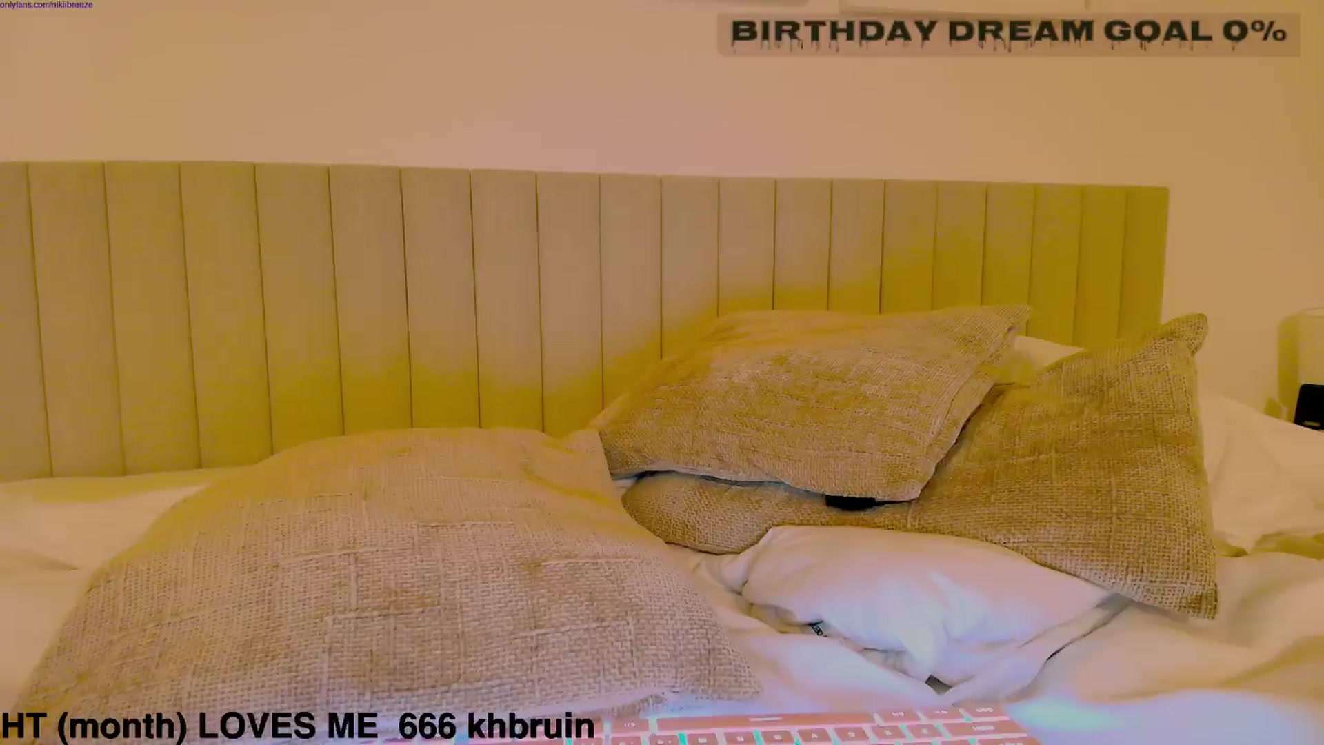 Gallery image thumbnail from BubblyTrouble's myfreecams stream on, 10/02/2026, 24:01 image 2 of 20