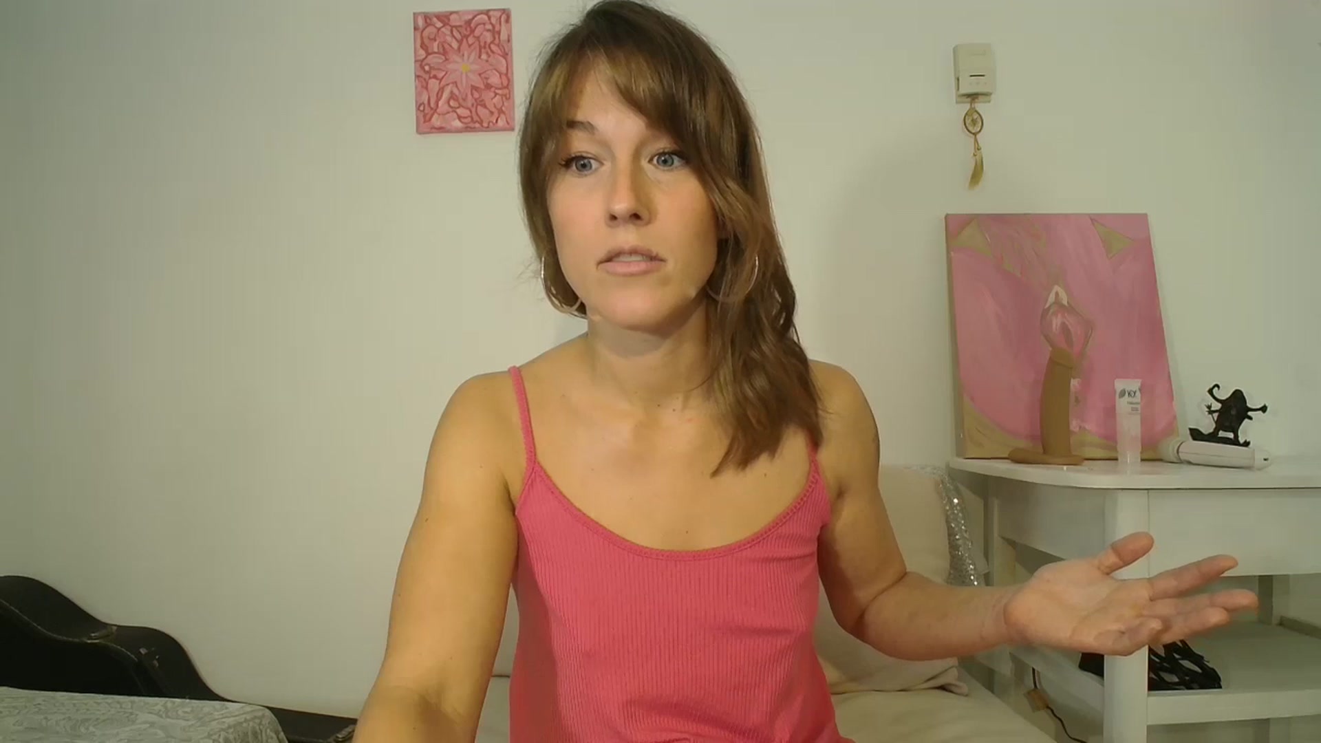 Gallery image thumbnail from BuckinBronco's myfreecams stream on, 11/03/2025, 16:33 image 17 of 20