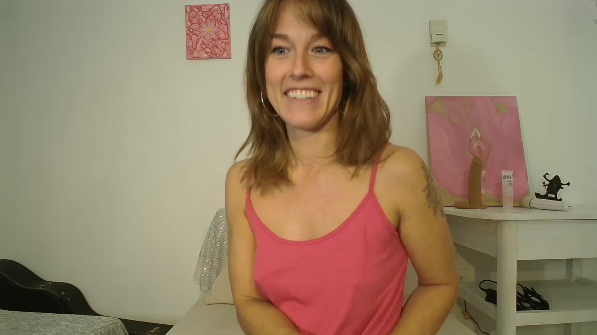 Gallery image thumbnail from BuckinBronco's myfreecams stream on, 11/03/2025, 16:33 image 20 of 20