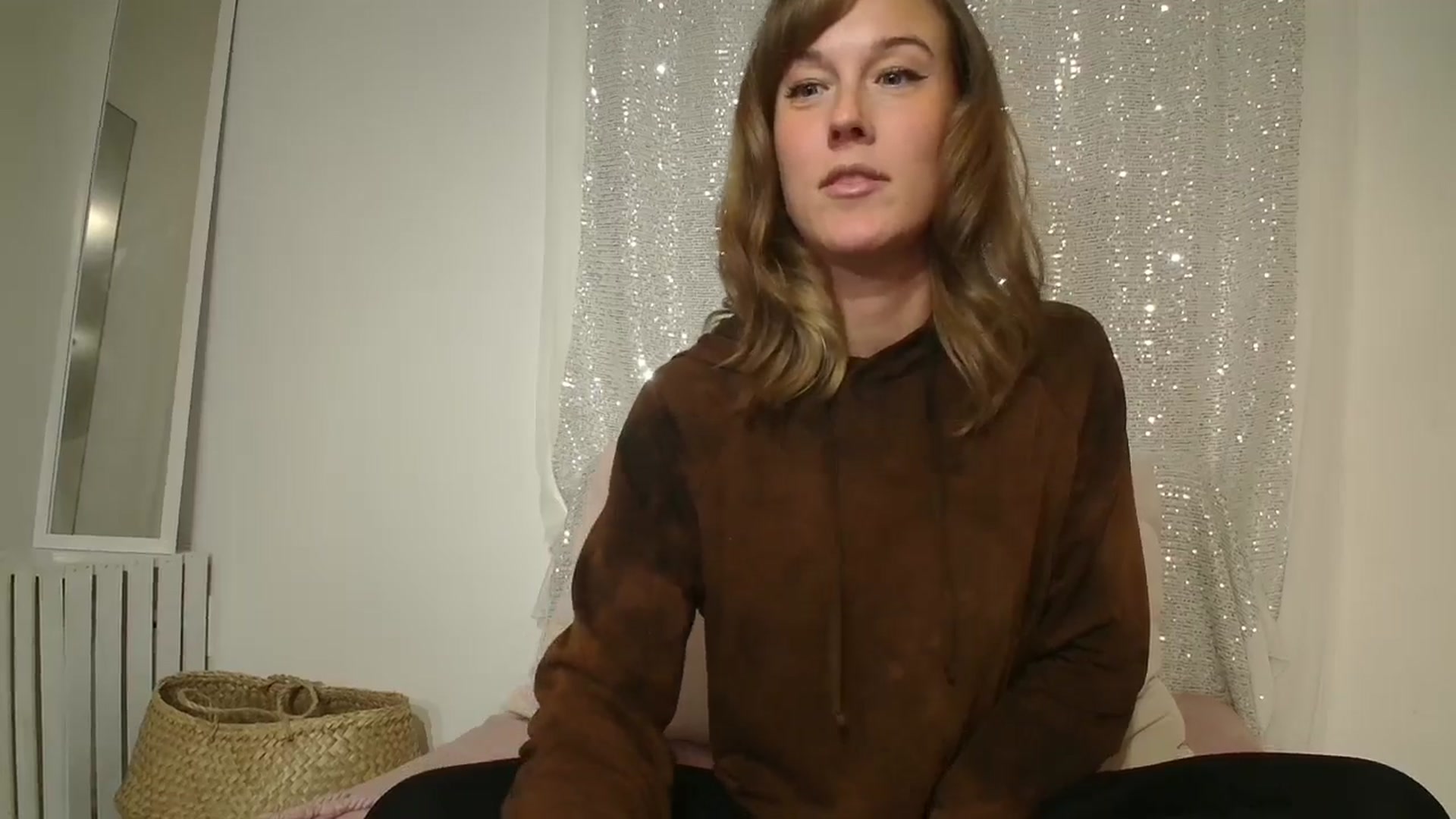 Gallery image thumbnail from BuckinBronco's myfreecams stream on, 11/28/2025, 24:01 image 10 of 20