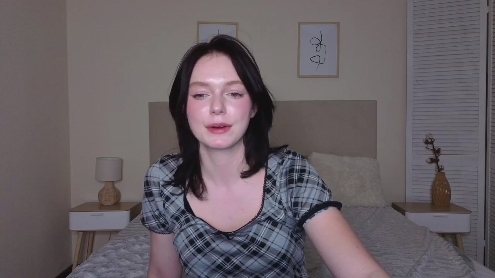 Gallery image thumbnail from Bucks_bunny's myfreecams stream on, 01/11/2026, 12:45 image 1 of 20