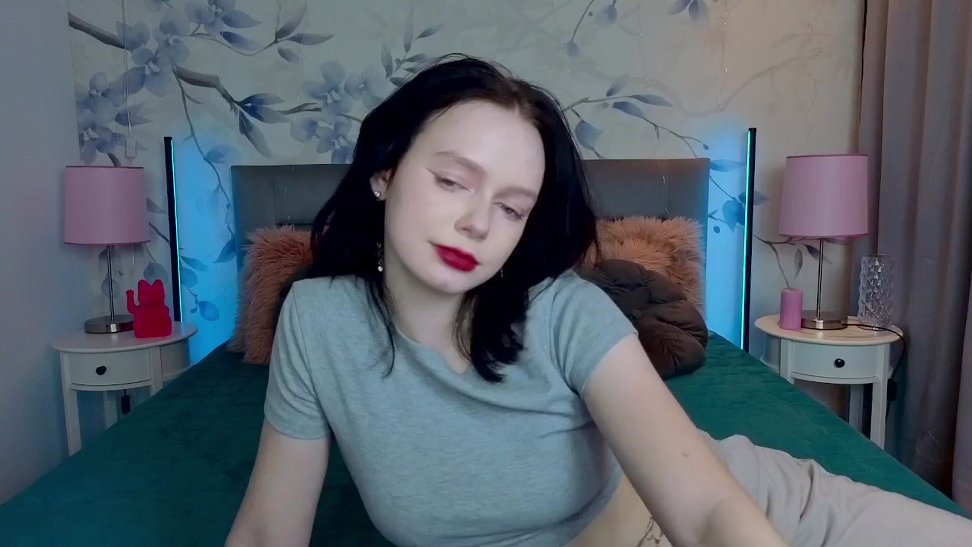 Gallery image thumbnail from Bucks_bunny's myfreecams stream on, 02/17/2026, 24:25 image 13 of 20