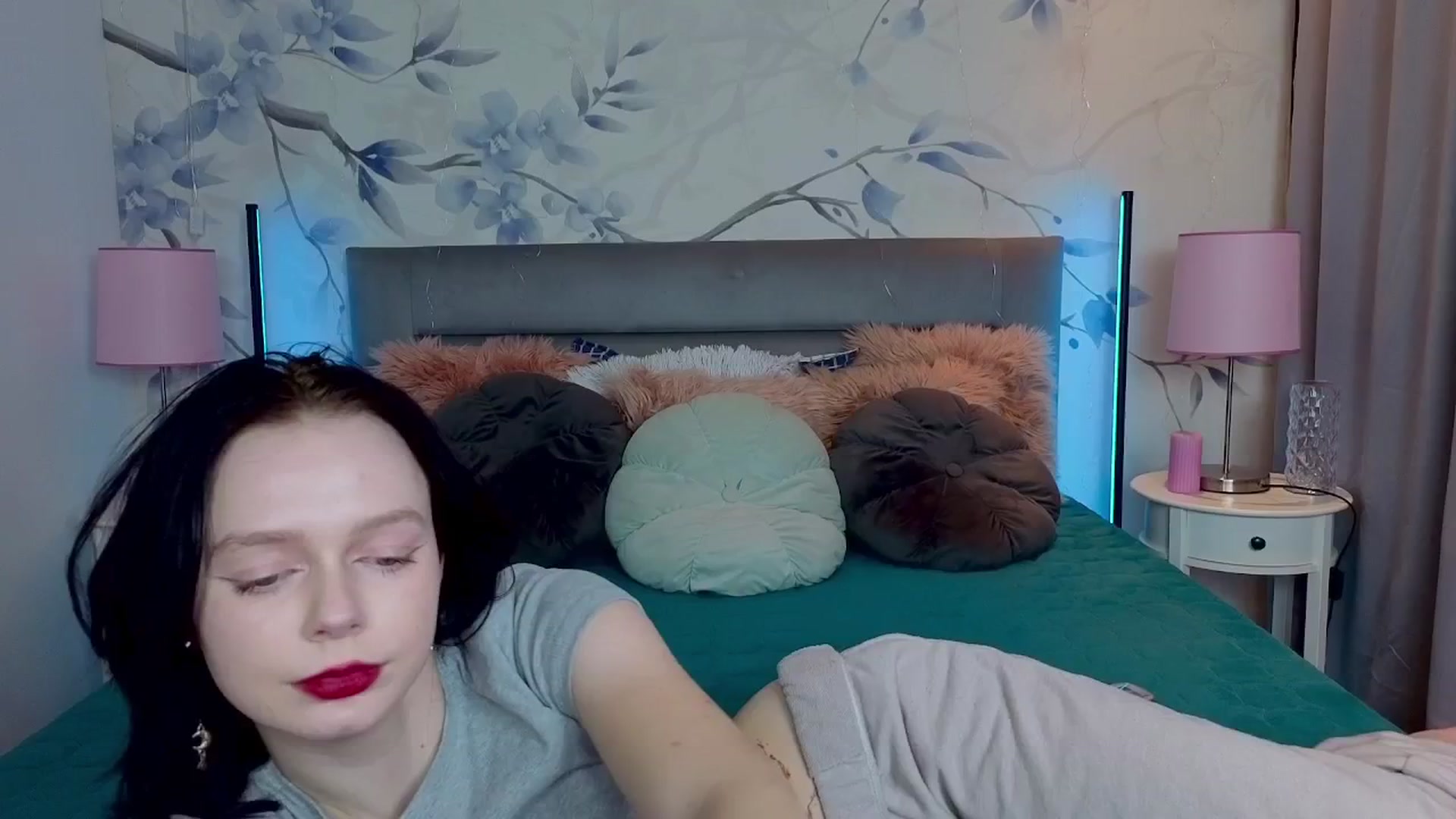 Gallery image thumbnail from Bucks_bunny's myfreecams stream on, 02/17/2026, 24:25 image 19 of 20
