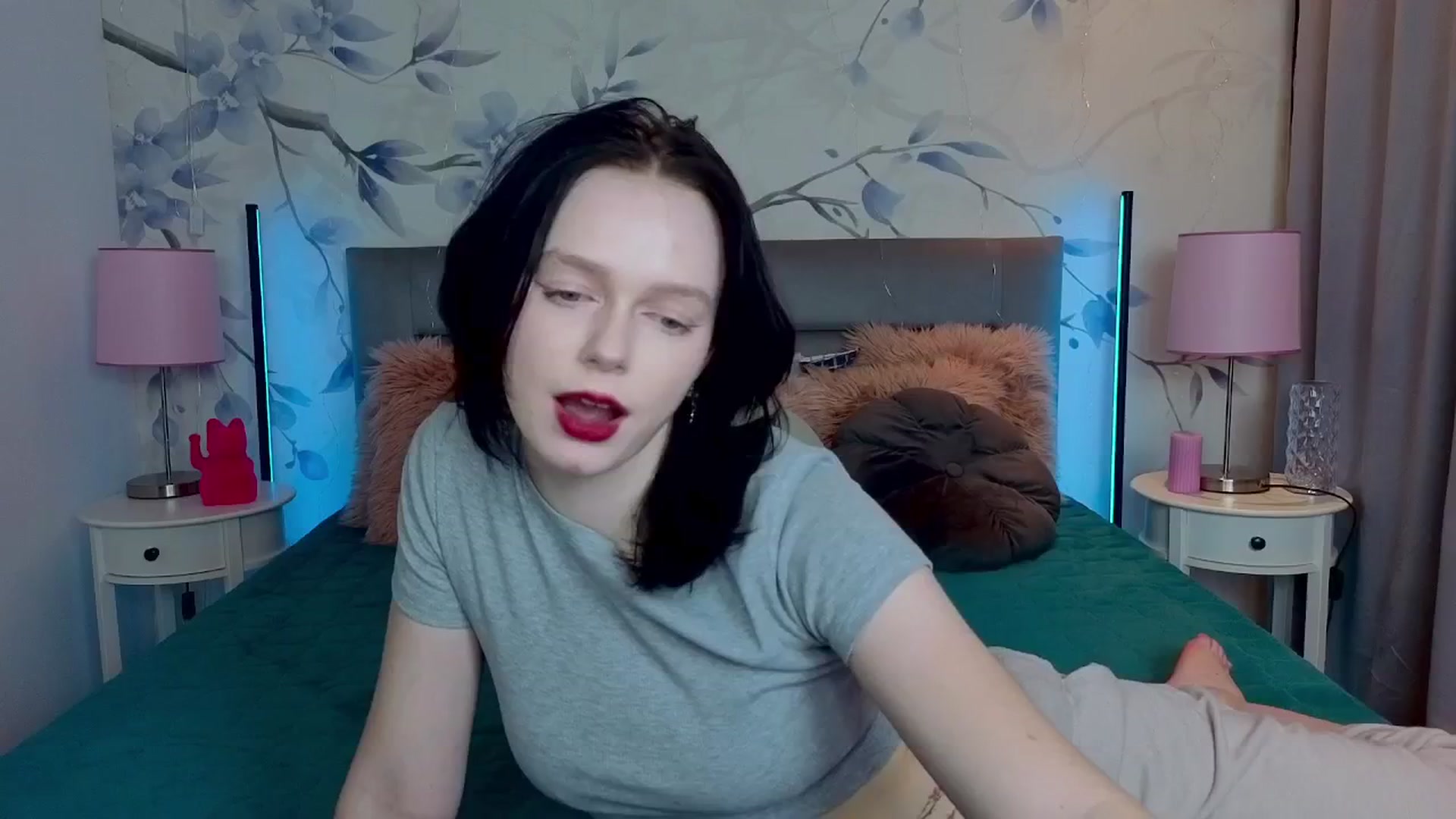 Gallery image thumbnail from Bucks_bunny's myfreecams stream on, 02/17/2026, 24:25 image 16 of 20