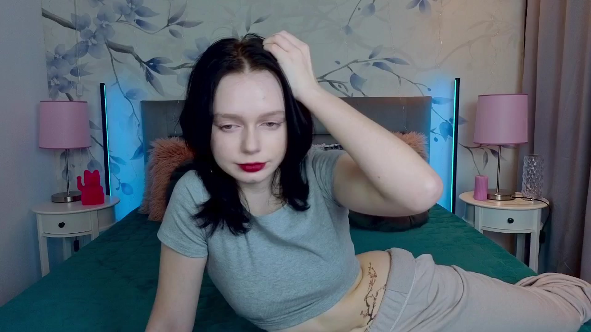Gallery image thumbnail from Bucks_bunny's myfreecams stream on, 02/17/2026, 24:25 image 9 of 20