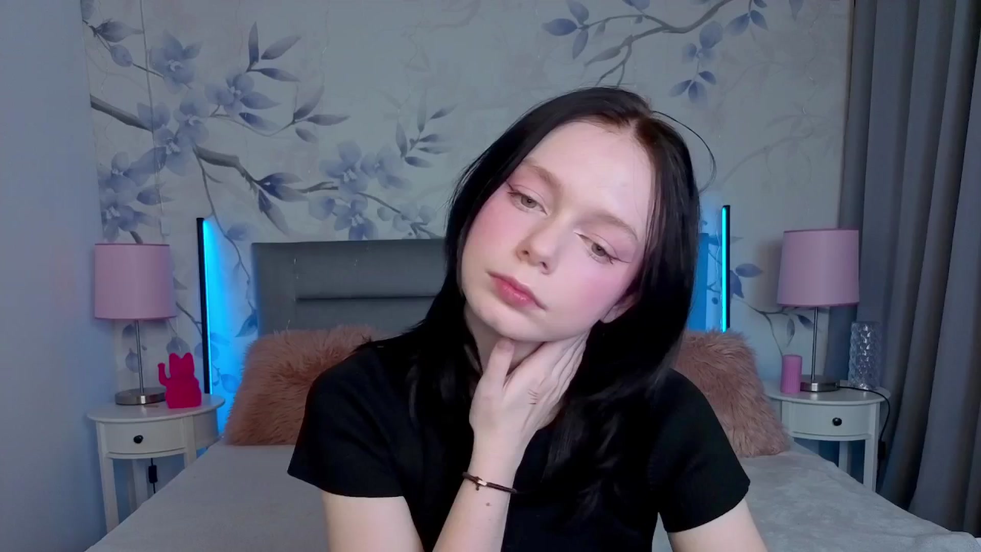Gallery image thumbnail from Bucks_bunny's myfreecams stream on, 03/02/2026, 24:16 image 1 of 20