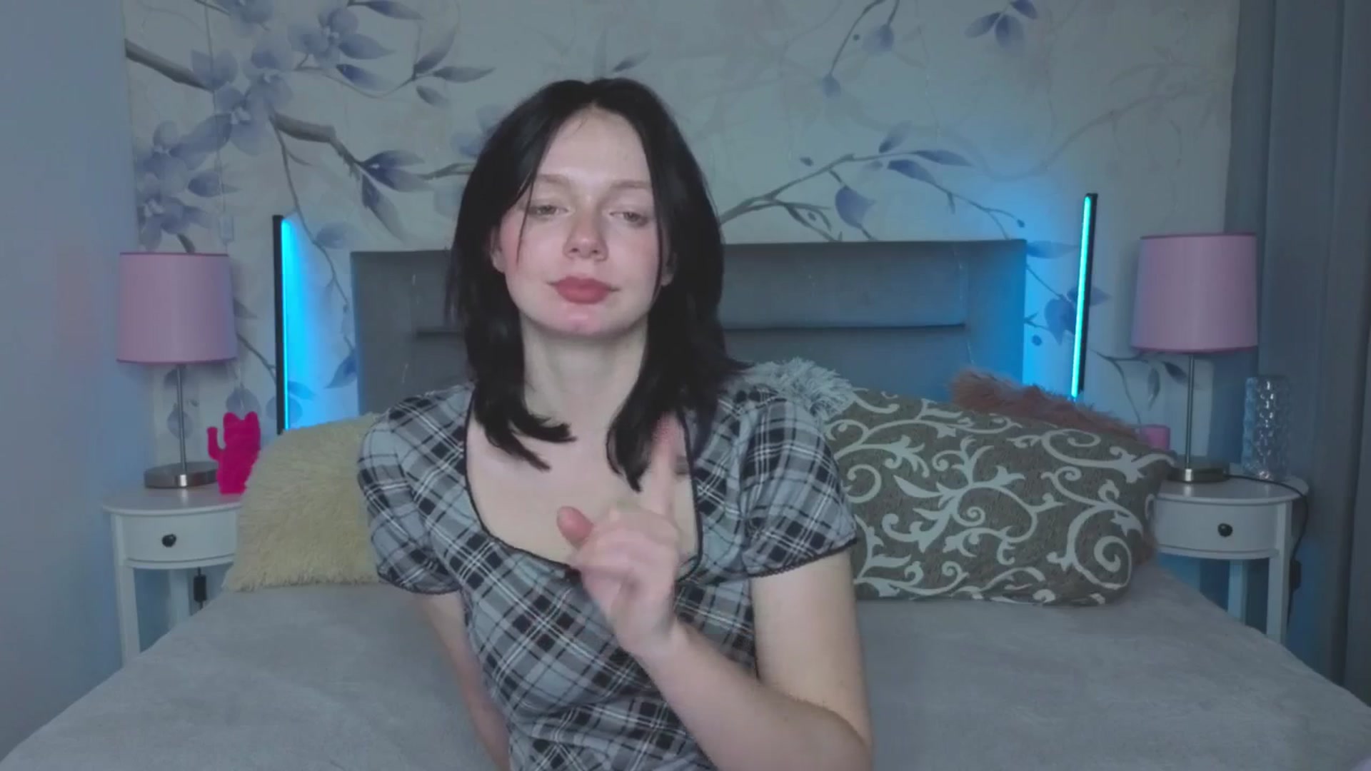 Gallery image thumbnail from Bucks_bunny's myfreecams stream on, 03/17/2026, 03:37 image 4 of 20