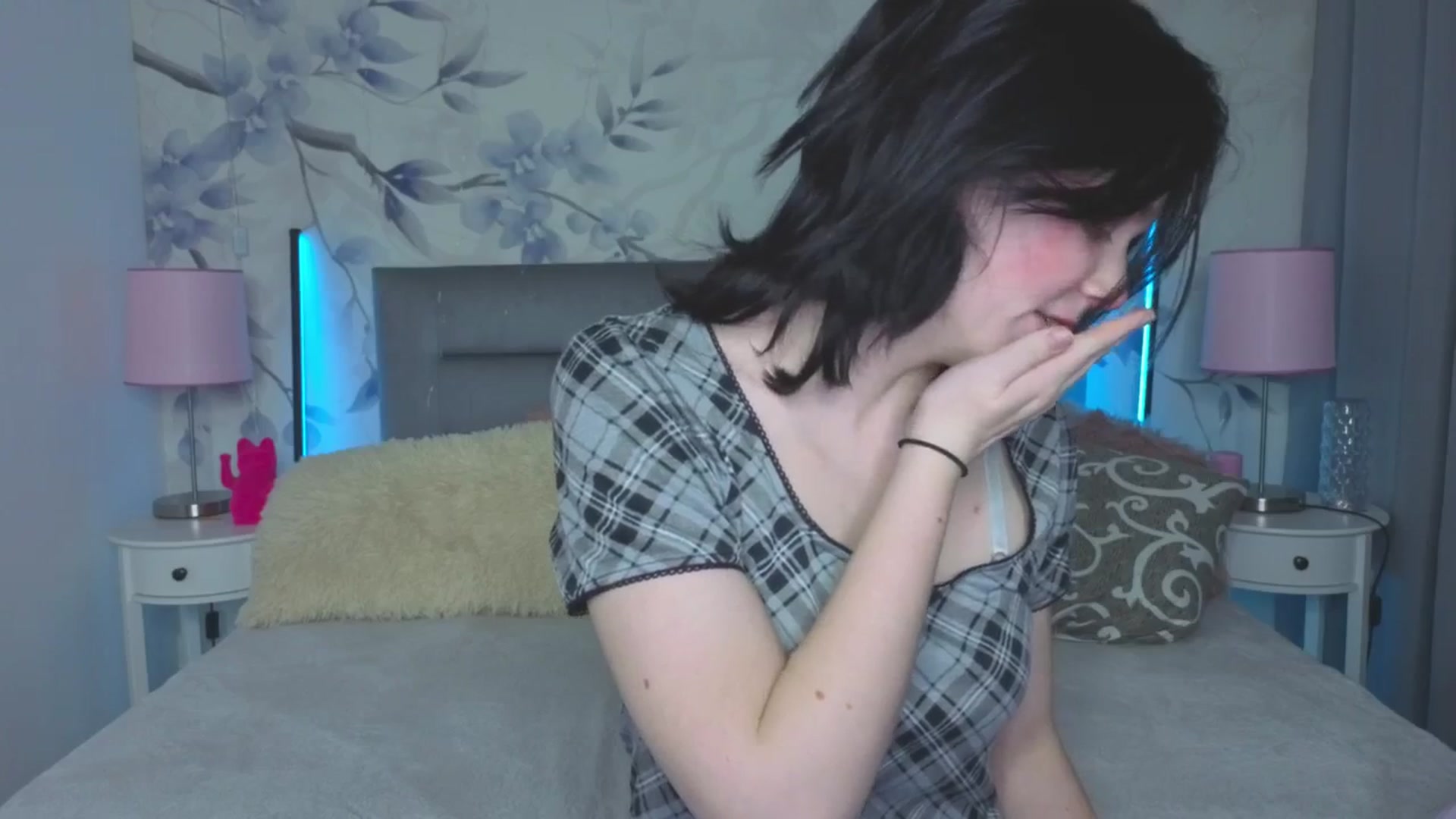 Gallery image thumbnail from Bucks_bunny's myfreecams stream on, 03/17/2026, 03:37 image 6 of 20