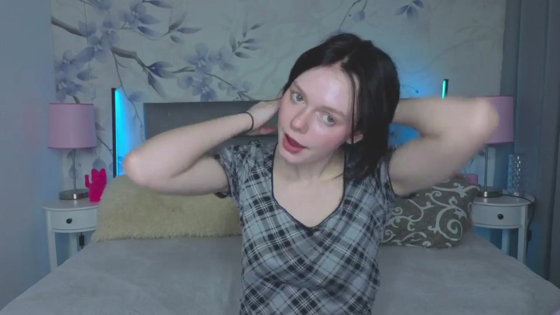 Gallery image thumbnail from Bucks_bunny's myfreecams stream on, 03/17/2026, 03:37 image 3 of 20