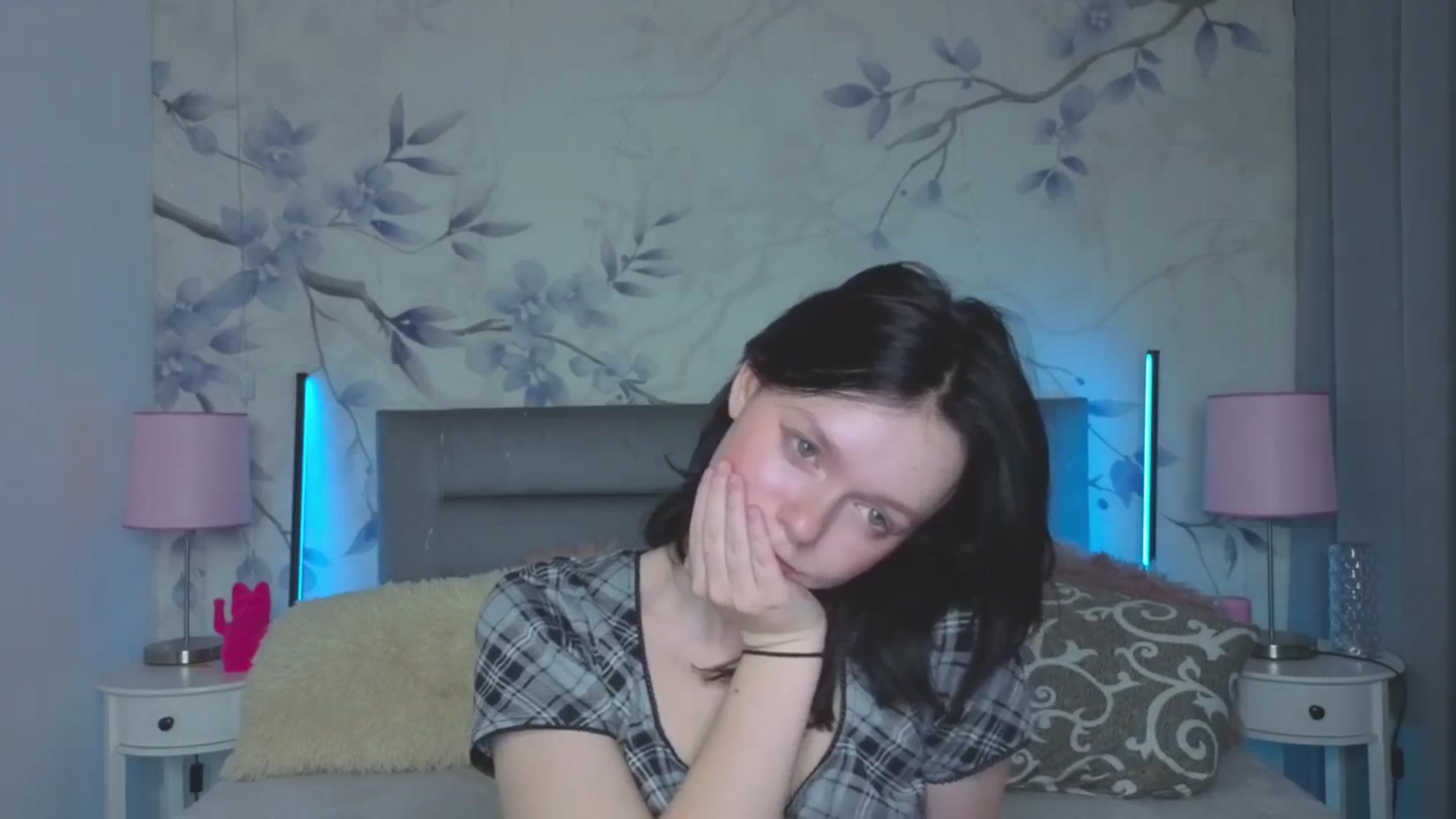 Gallery image thumbnail from Bucks_bunny's myfreecams stream on, 03/17/2026, 04:20 image 16 of 20