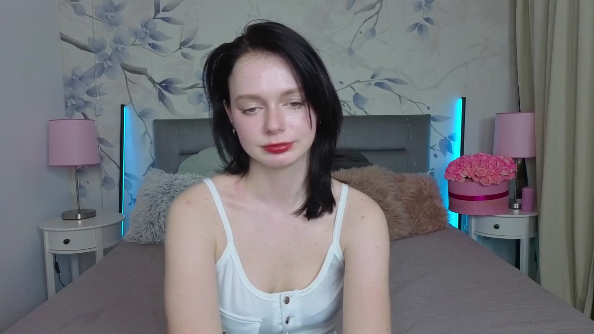 Gallery image thumbnail from Bucks_bunny's myfreecams stream on, 03/25/2026, 24:02 image 16 of 20
