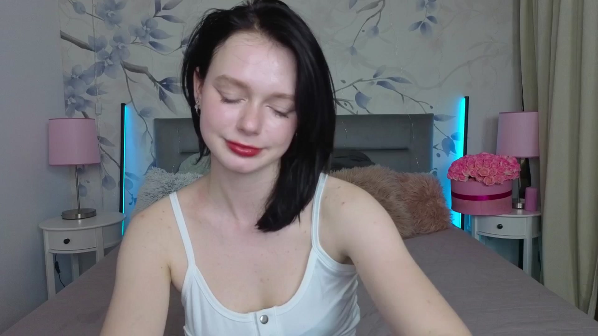 Gallery image thumbnail from Bucks_bunny's myfreecams stream on, 03/25/2026, 24:02 image 3 of 20