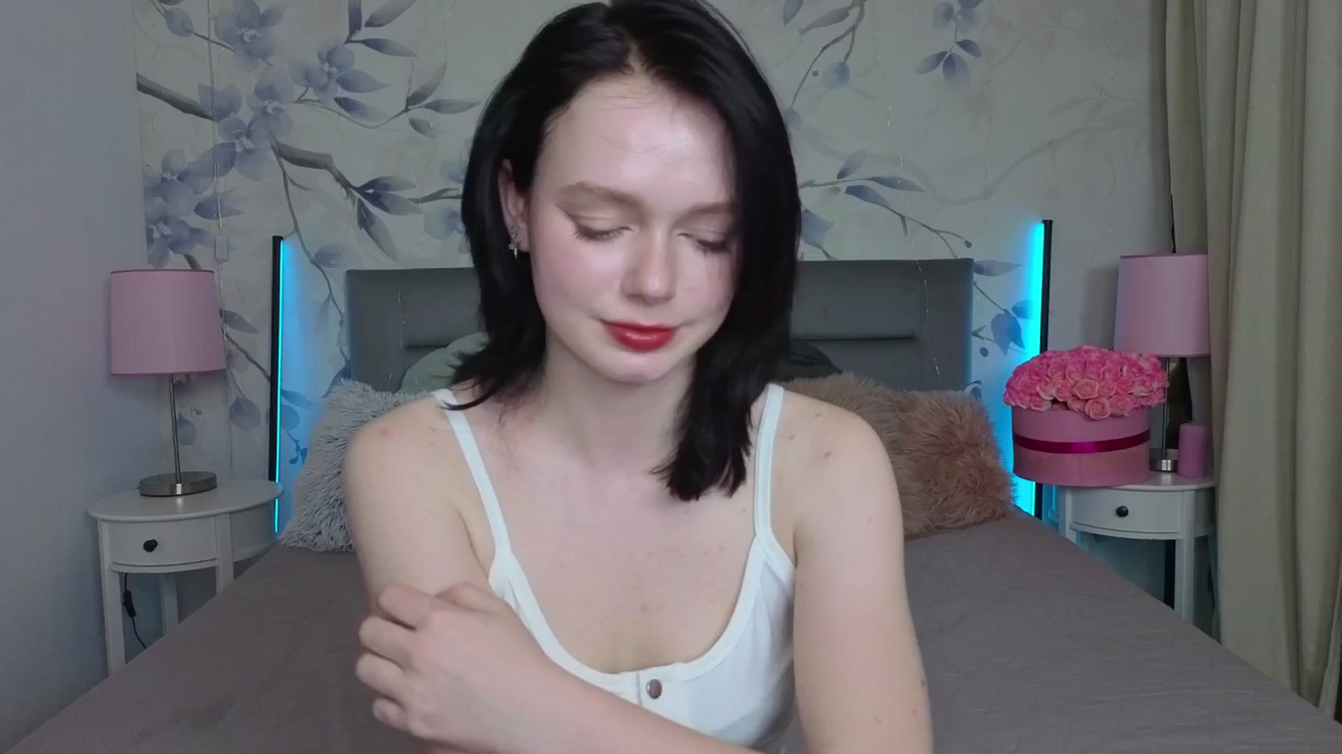Gallery image thumbnail from Bucks_bunny's myfreecams stream on, 03/25/2026, 24:02 image 19 of 20