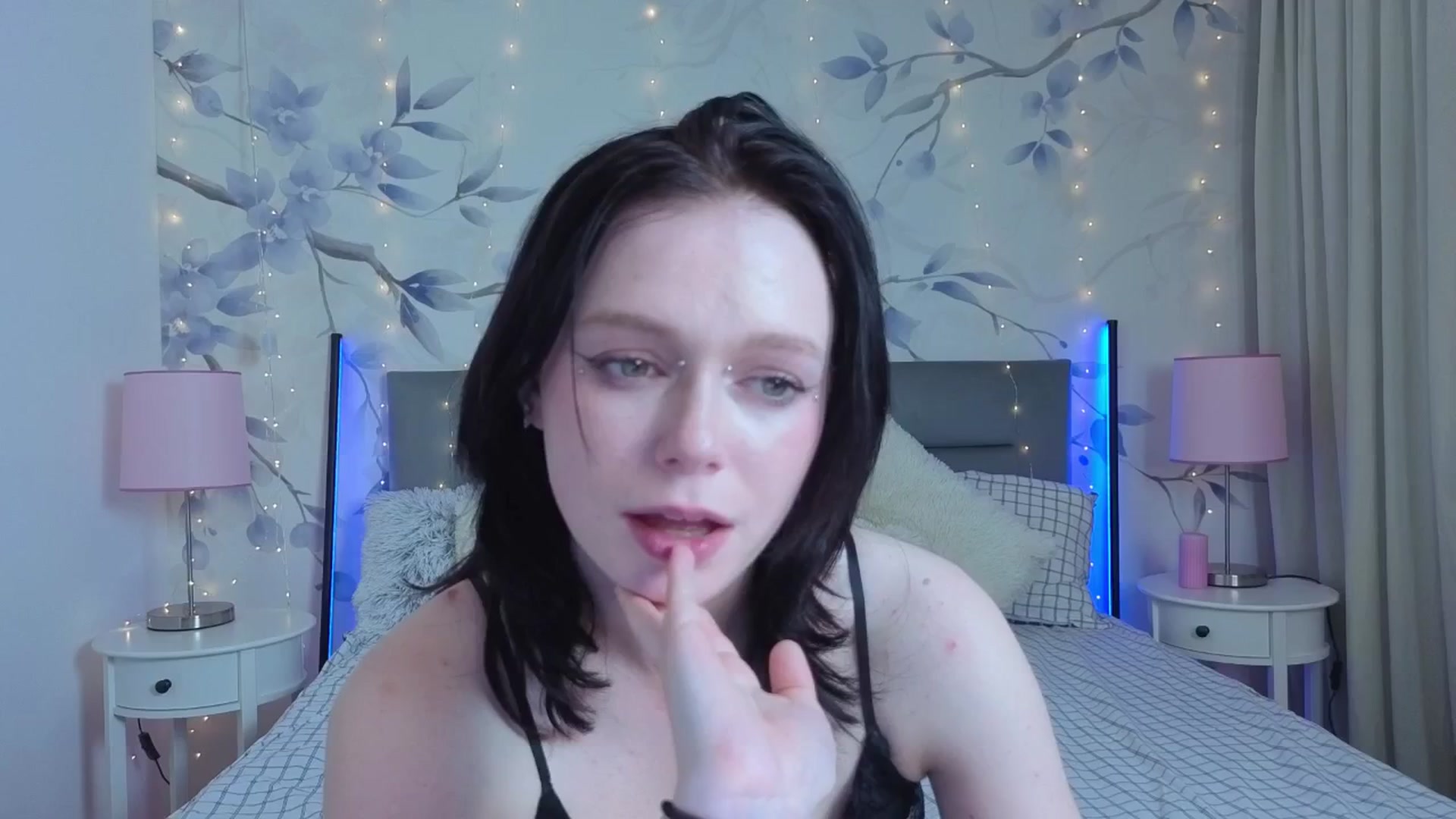 Gallery image thumbnail from Bucks_bunny's myfreecams stream on, 04/05/2026, 22:14 image 18 of 20