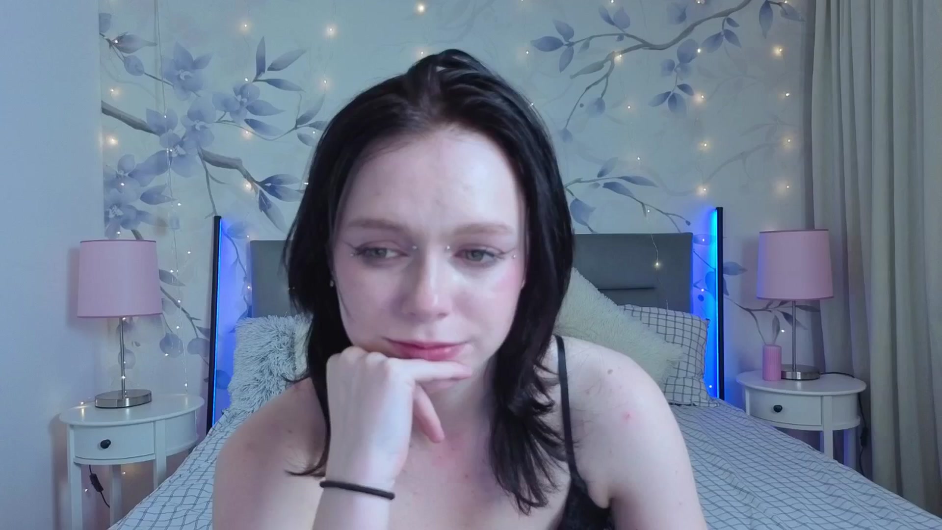 Gallery image thumbnail from Bucks_bunny's myfreecams stream on, 04/05/2026, 22:14 image 15 of 20