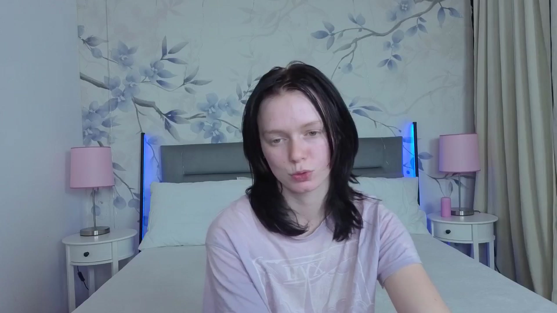Gallery image thumbnail from Bucks_bunny's myfreecams stream on, 04/07/2026, 24:08 image 17 of 20