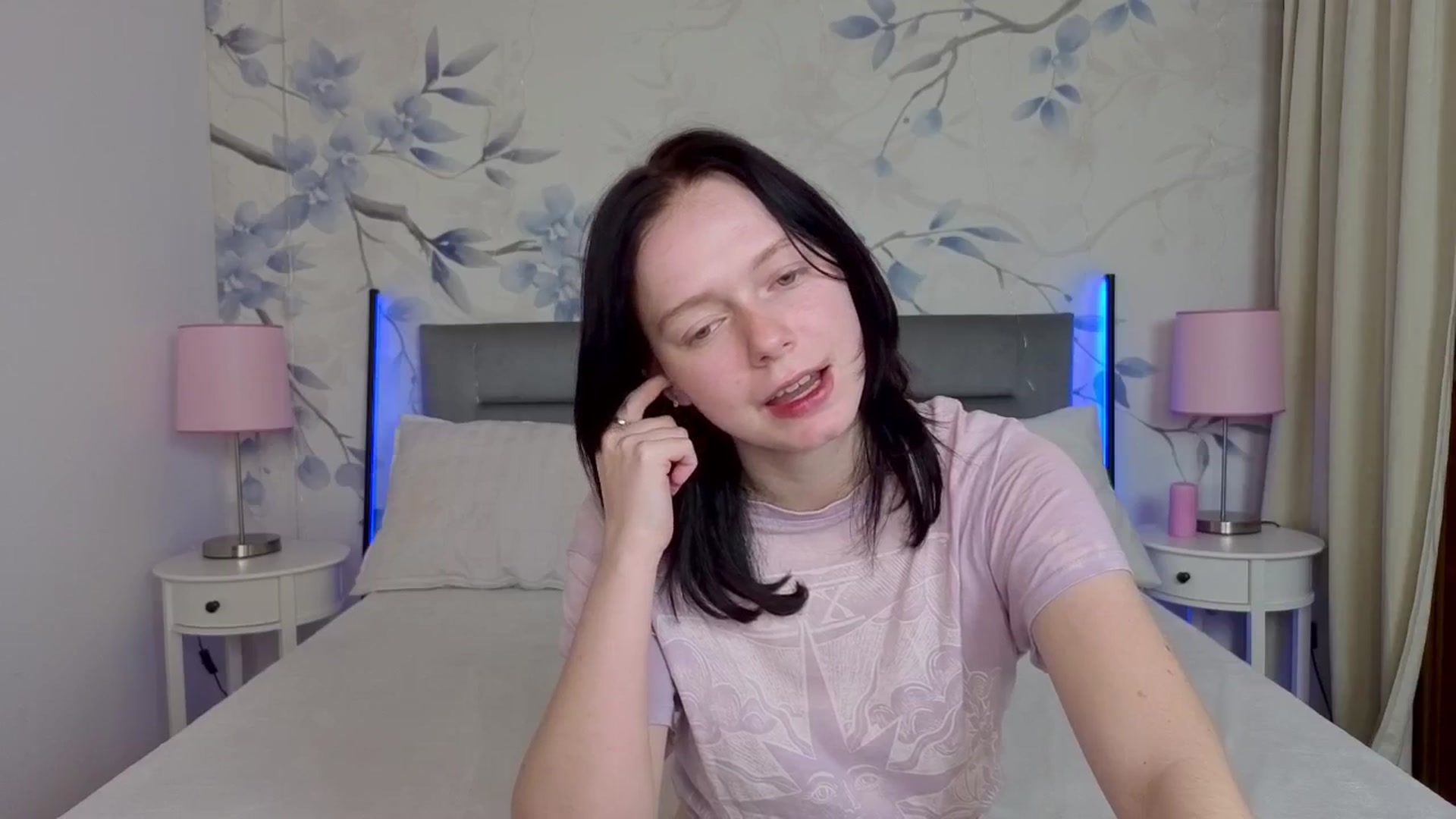 Gallery image thumbnail from Bucks_bunny's myfreecams stream on, 04/08/2026, 23:36 image 16 of 20