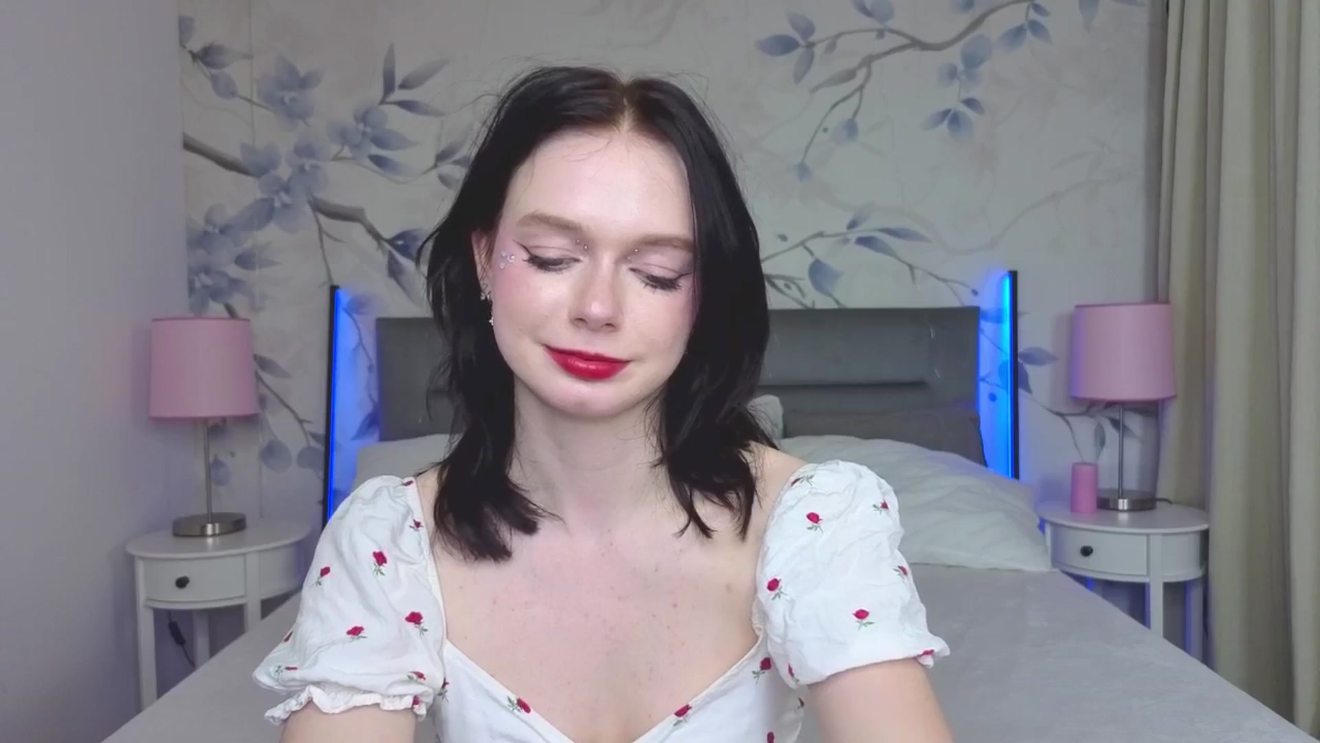 Gallery image thumbnail from Bucks_bunny's myfreecams stream on, 04/13/2026, 22:25 image 18 of 20