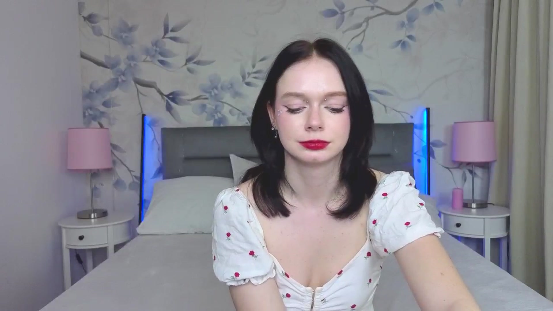 Gallery image thumbnail from Bucks_bunny's myfreecams stream on, 04/13/2026, 23:43 image 7 of 20