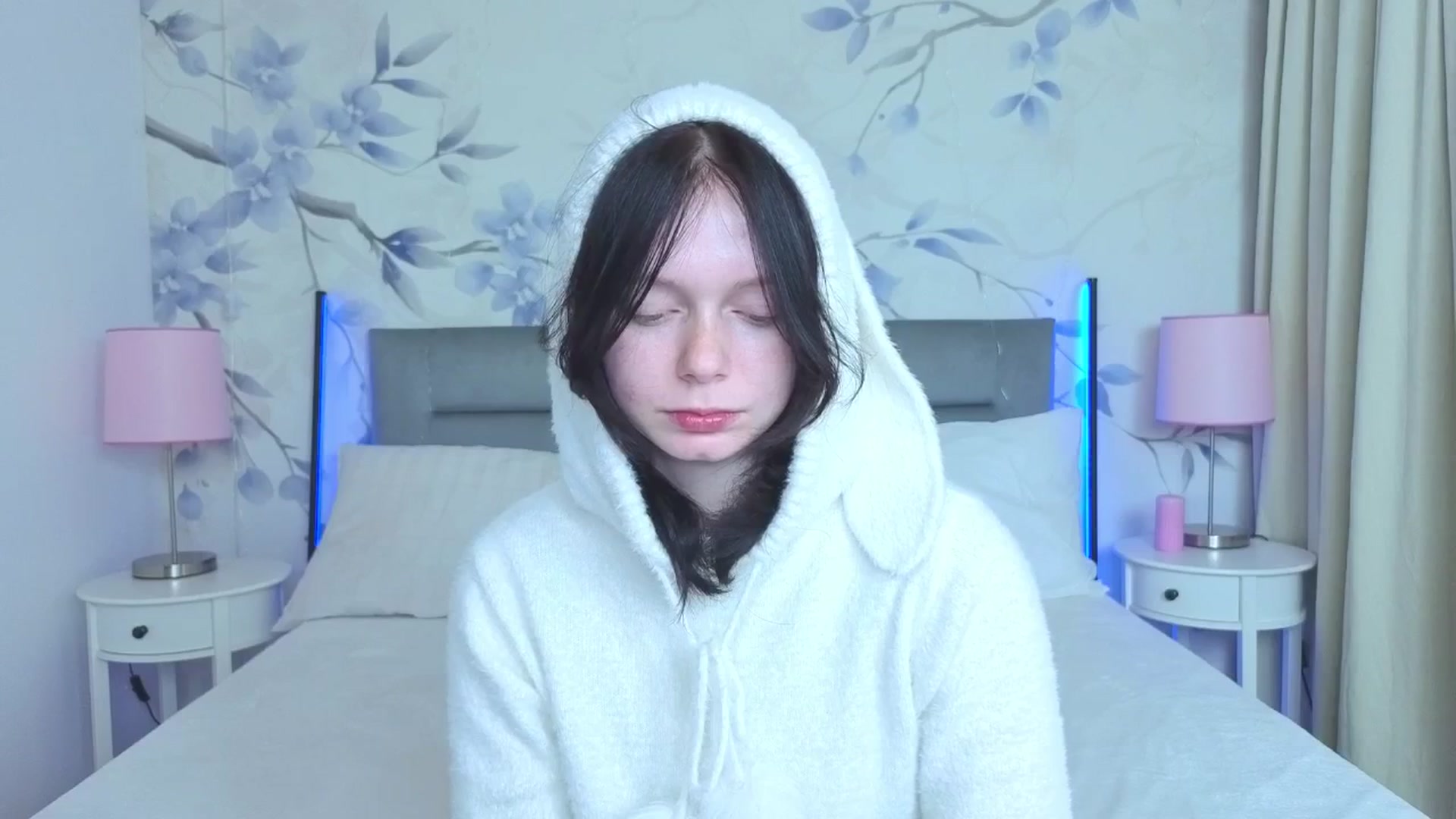Gallery image thumbnail from Bucks_bunny's myfreecams stream on, 04/14/2026, 23:27 image 2 of 20