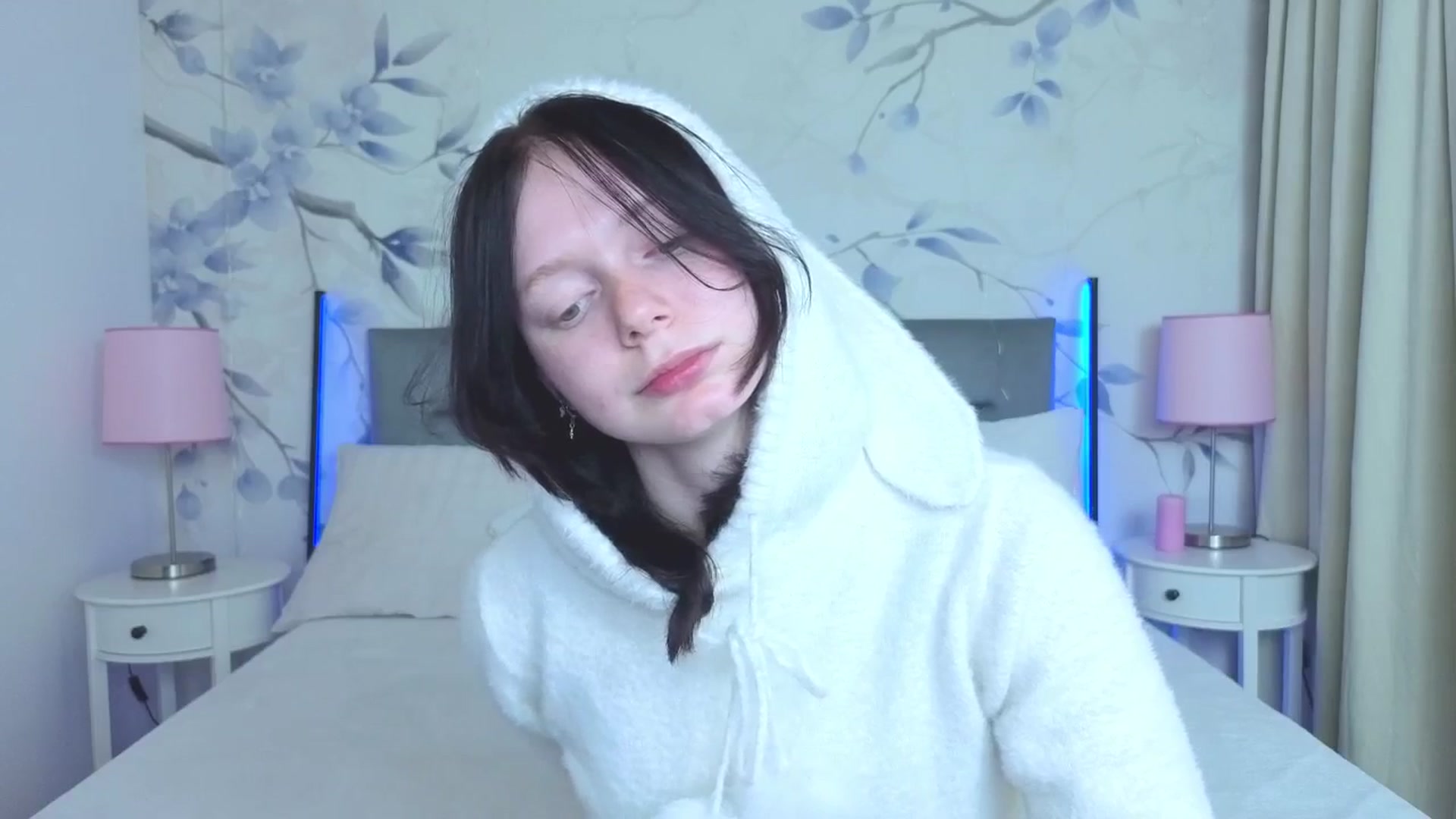 Gallery image thumbnail from Bucks_bunny's myfreecams stream on, 04/14/2026, 23:27 image 17 of 20