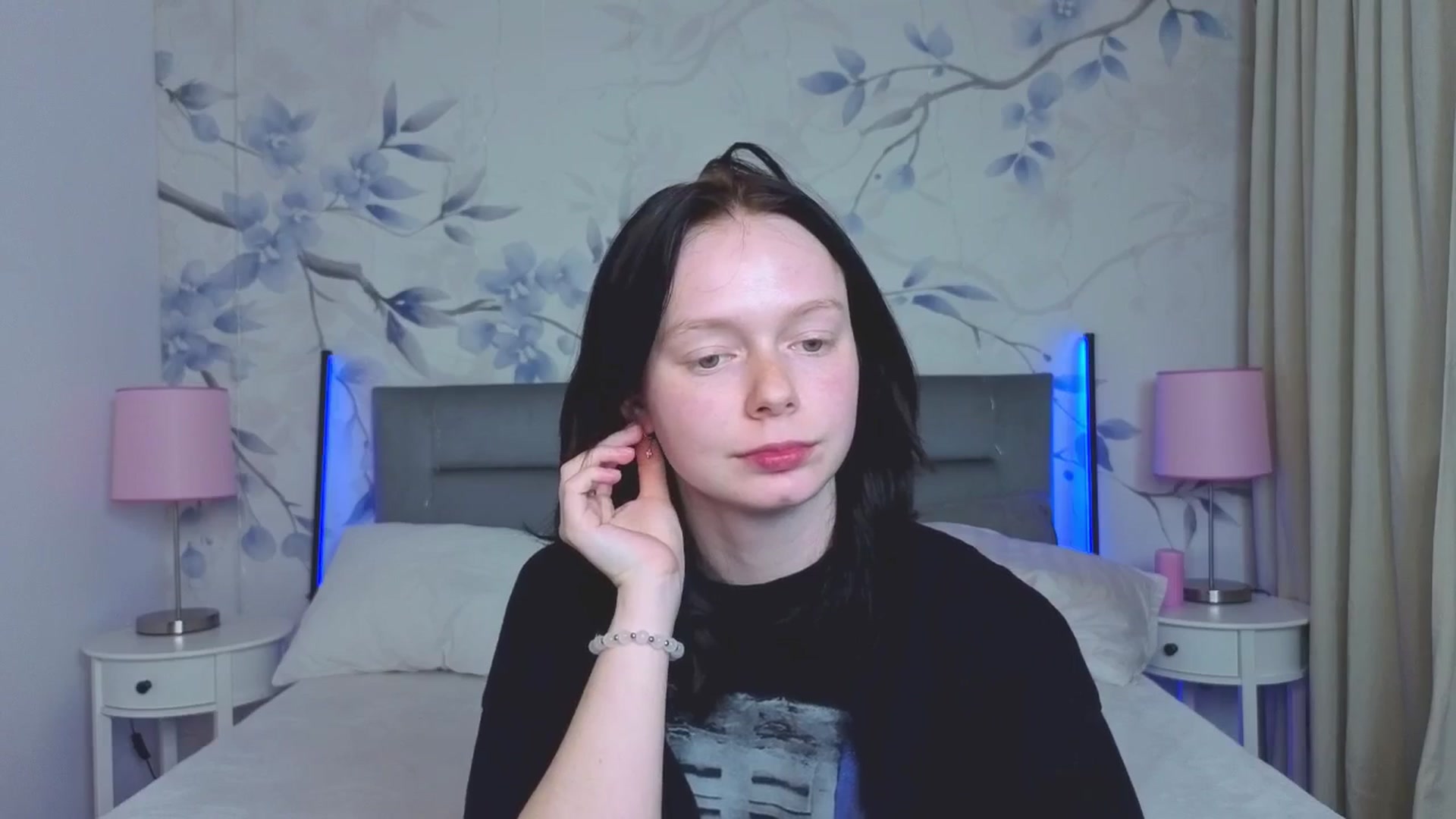 Gallery image thumbnail from Bucks_bunny's myfreecams stream on, 04/17/2026, 23:08 image 8 of 20