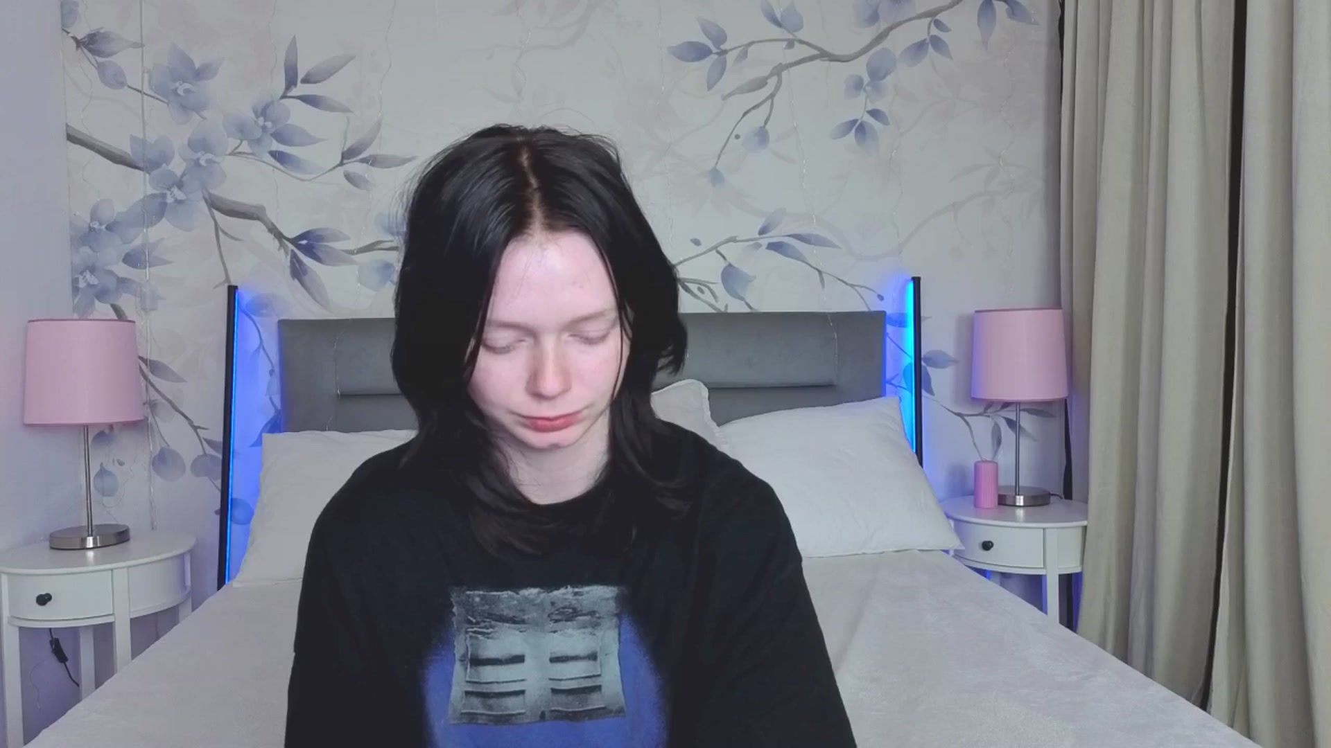 Gallery image thumbnail from Bucks_bunny's myfreecams stream on, 04/19/2026, 23:54 image 17 of 20