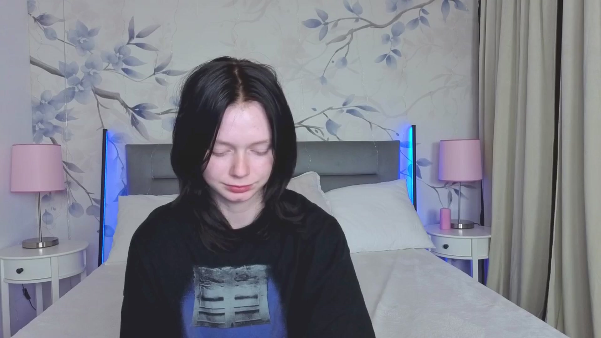 Gallery image thumbnail from Bucks_bunny's myfreecams stream on, 04/19/2026, 23:54 image 16 of 20