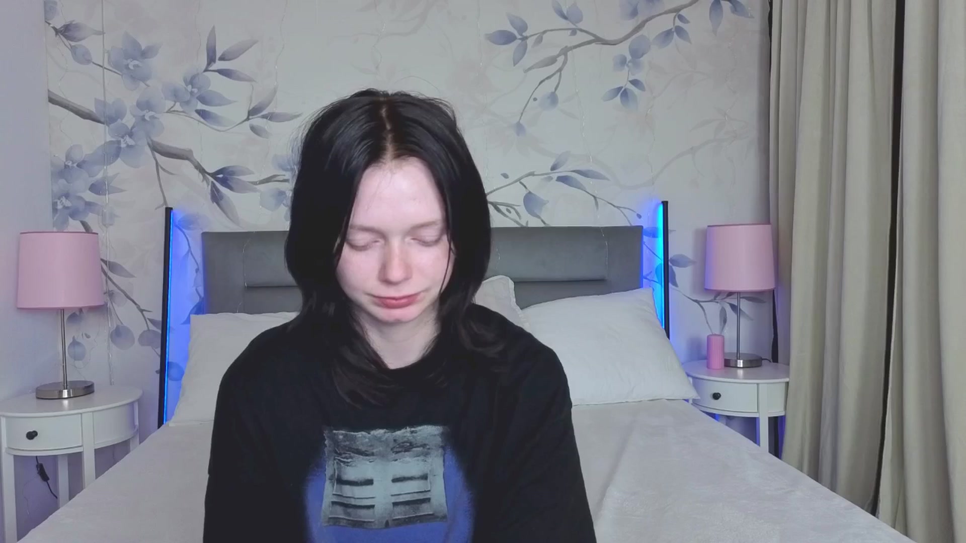 Gallery image thumbnail from Bucks_bunny's myfreecams stream on, 04/19/2026, 23:54 image 14 of 20