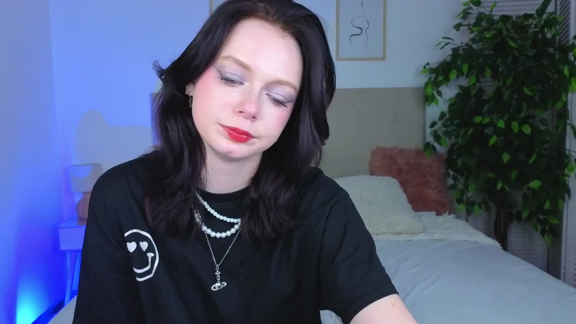 Gallery image thumbnail from Bucks_bunny's myfreecams stream on, 04/27/2026, 03:11 image 9 of 20