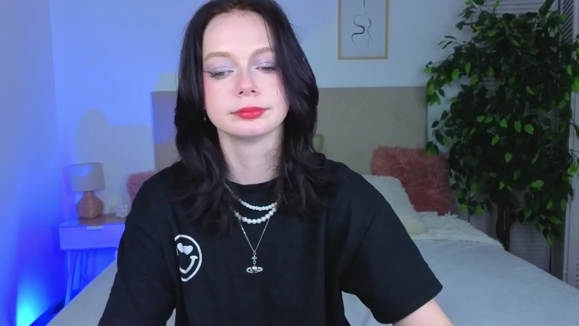 Gallery image thumbnail from Bucks_bunny's myfreecams stream on, 04/27/2026, 03:11 image 4 of 20