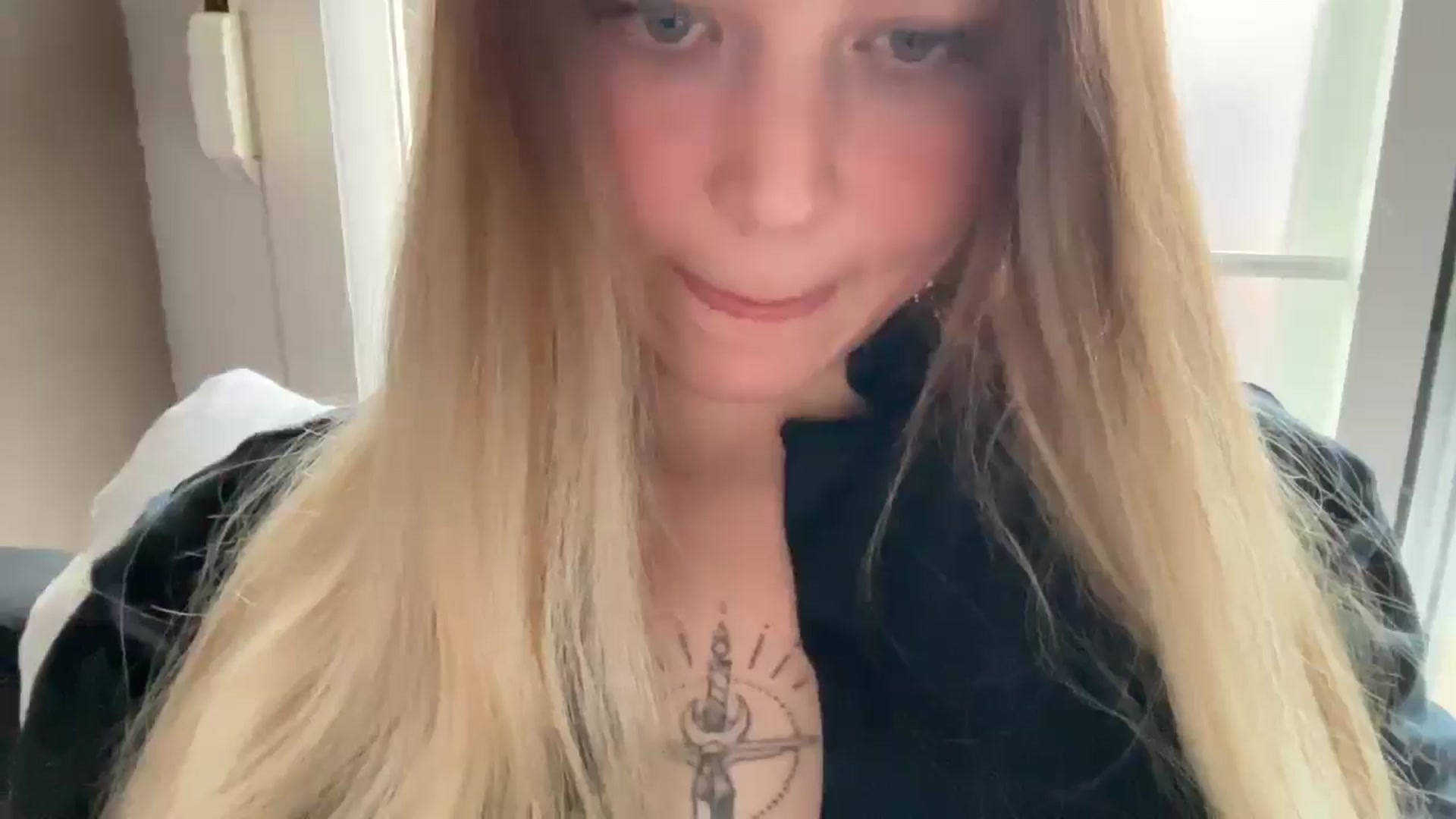 Gallery image thumbnail from BuckwheatLady's myfreecams stream on, 10/13/2025, 15:37 image 16 of 20