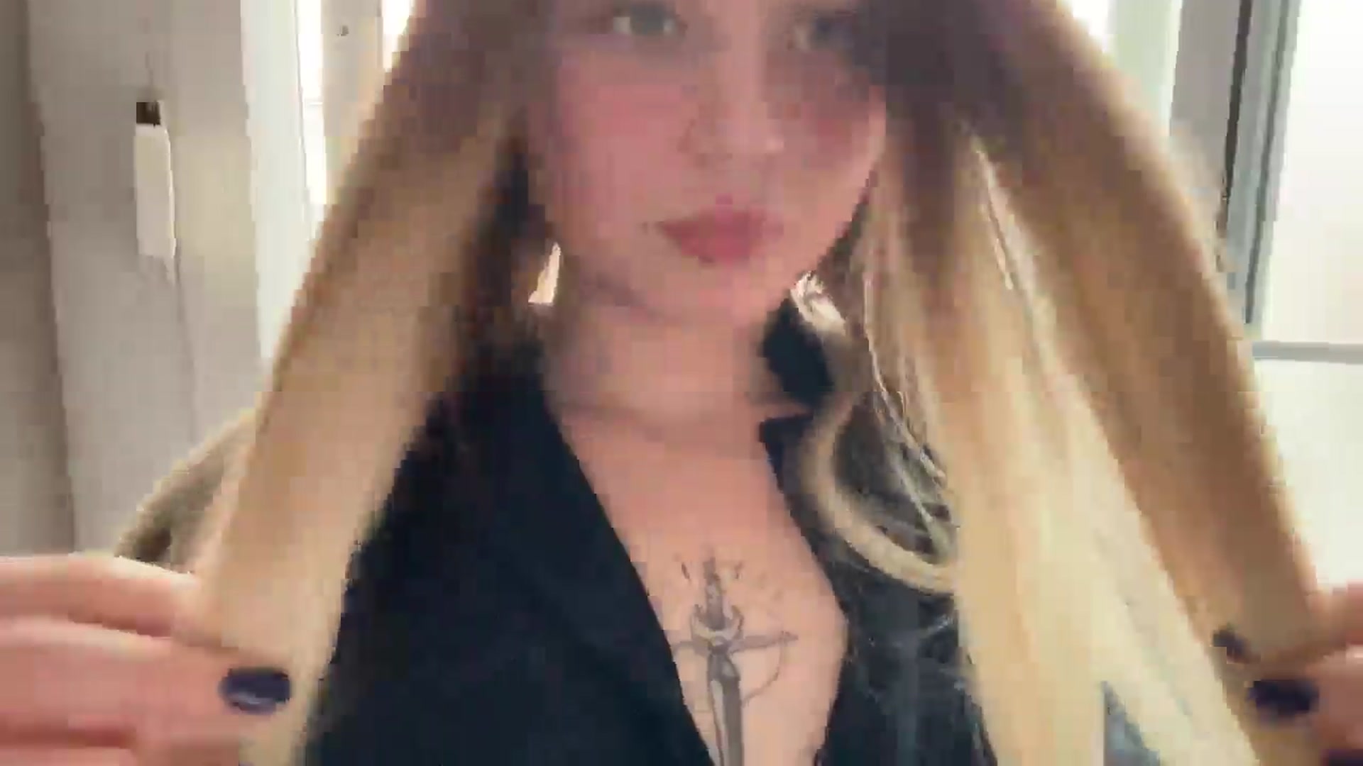 Gallery image thumbnail from BuckwheatLady's myfreecams stream on, 10/13/2025, 15:37 image 18 of 20