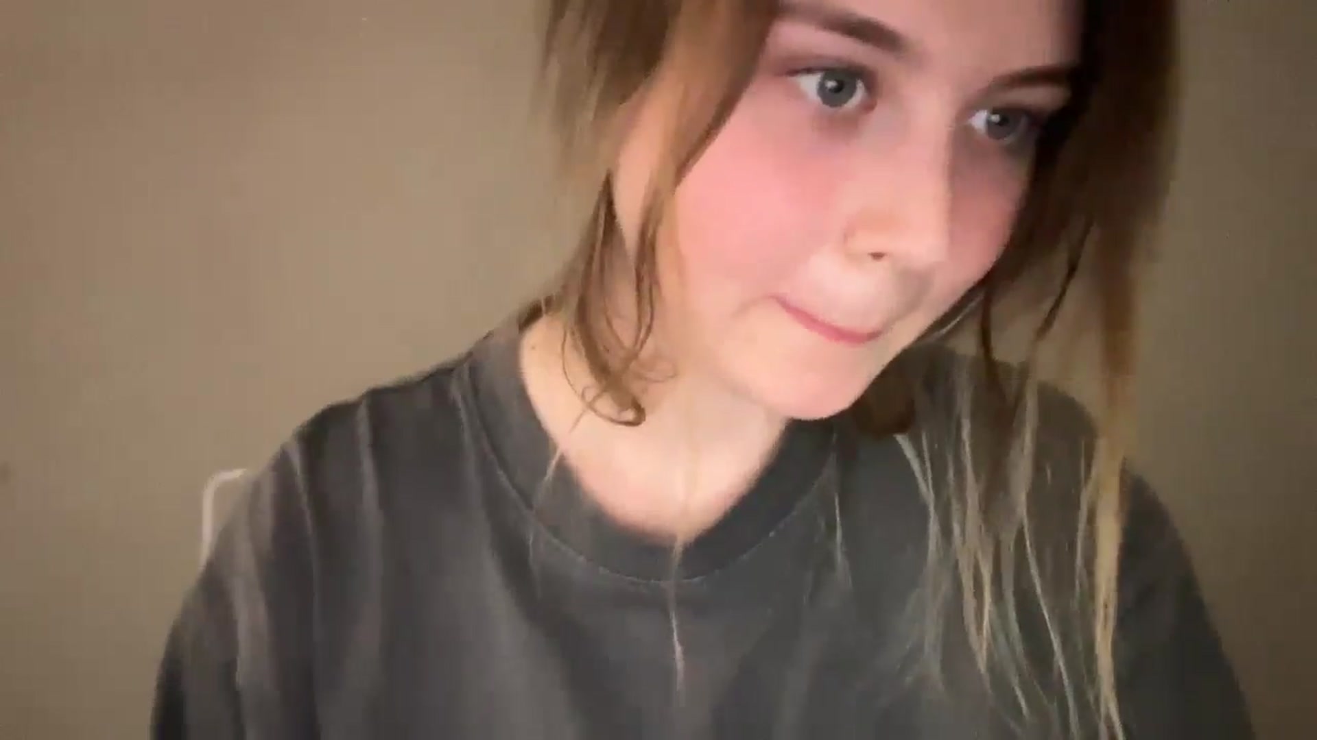 Gallery image thumbnail from BuckwheatLady's myfreecams stream on, 10/14/2025, 19:49 image 3 of 20