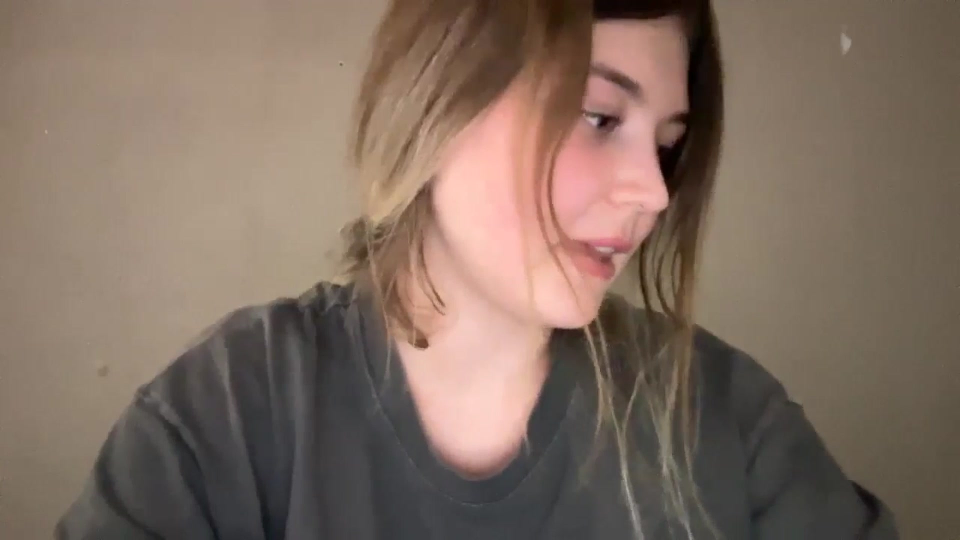 Gallery image thumbnail from BuckwheatLady's myfreecams stream on, 10/14/2025, 19:49 image 20 of 20