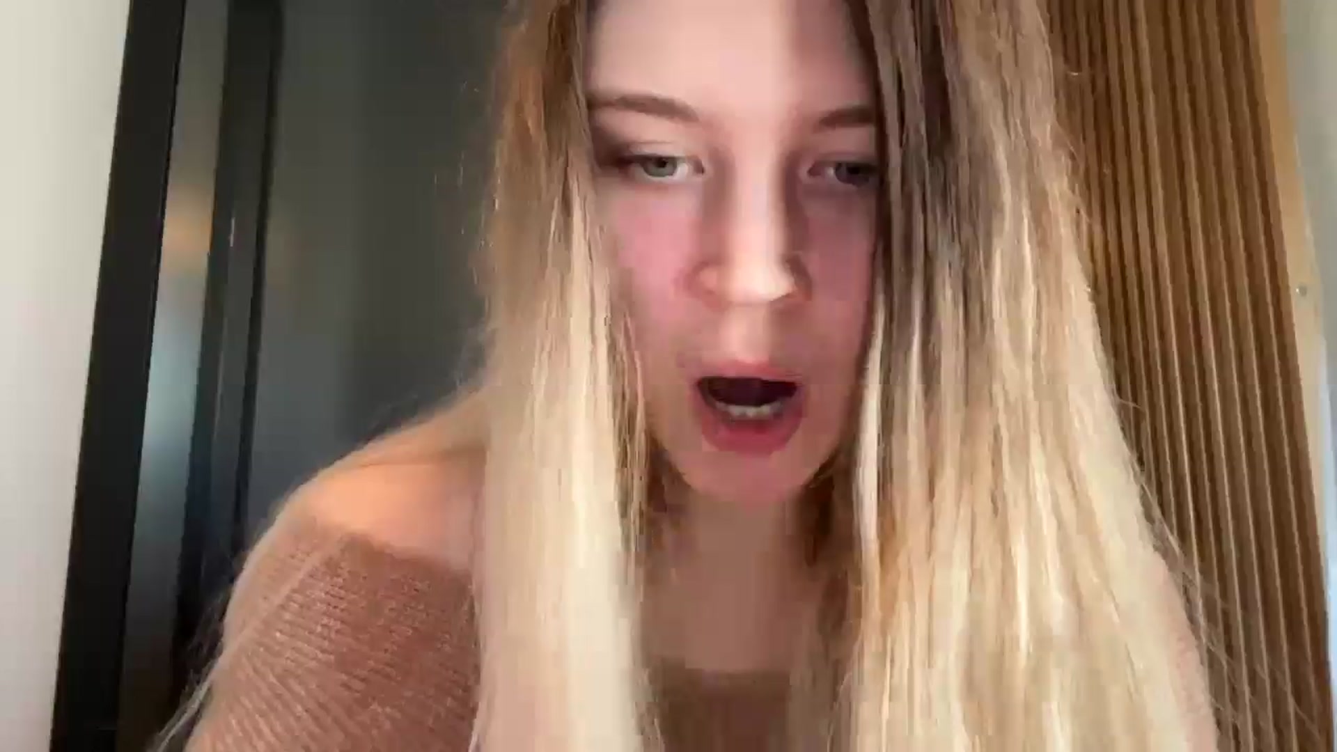 Gallery image thumbnail from BuckwheatLady's myfreecams stream on, 10/18/2025, 10:50 image 7 of 20