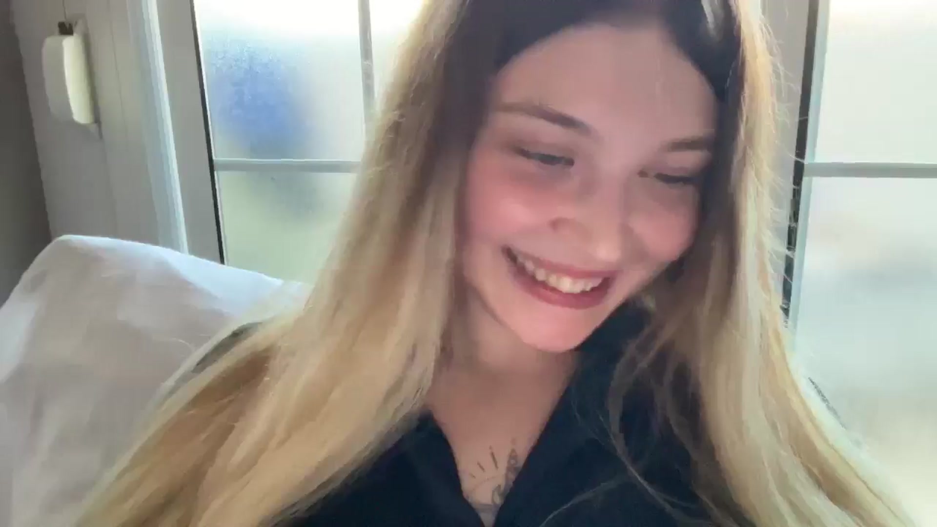 Gallery image thumbnail from BuckwheatLady's myfreecams stream on, 10/23/2025, 16:23 image 19 of 20
