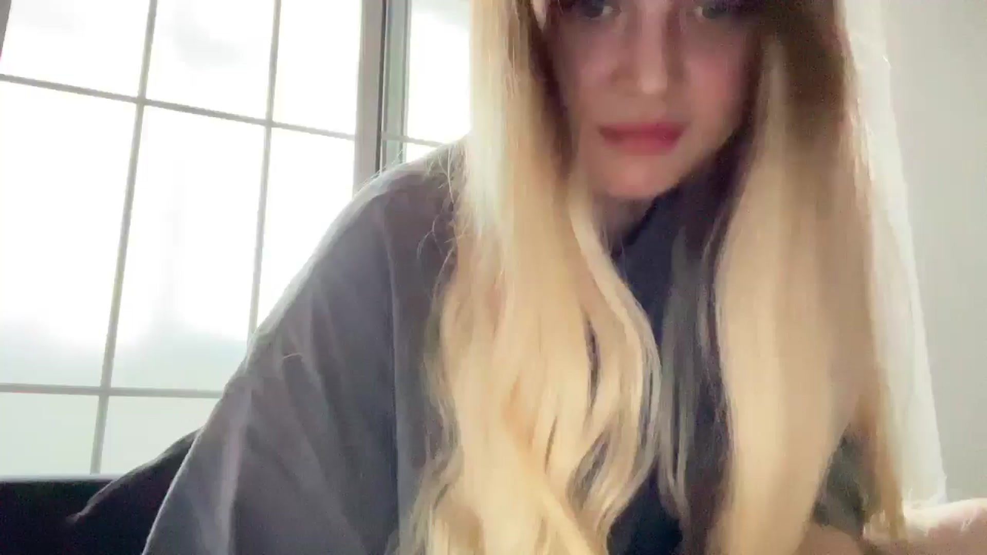 Gallery image thumbnail from BuckwheatLady's myfreecams stream on, 10/24/2025, 09:14 image 1 of 20