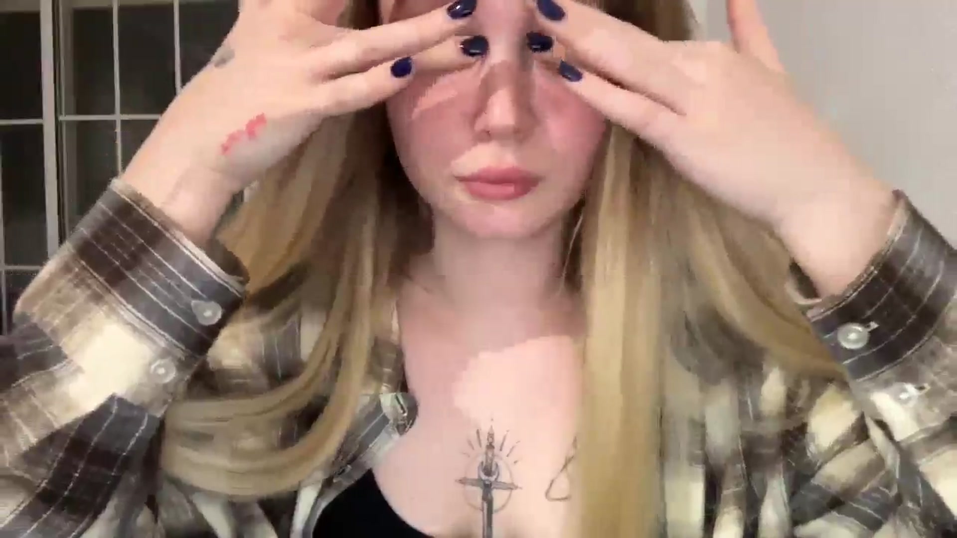 Gallery image thumbnail from BuckwheatLady's myfreecams stream on, 10/25/2025, 18:01 image 19 of 20