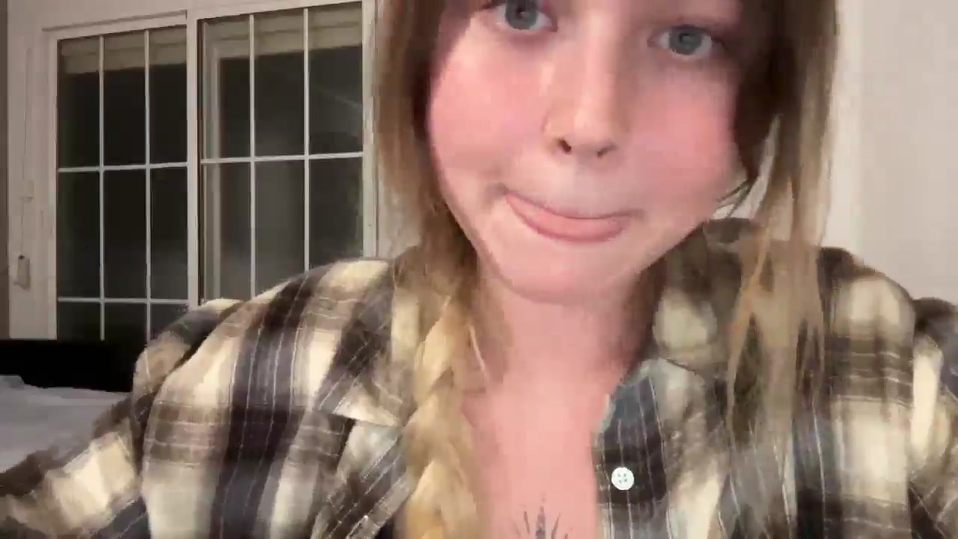 Gallery image thumbnail from BuckwheatLady's myfreecams stream on, 10/26/2025, 18:07 image 20 of 20