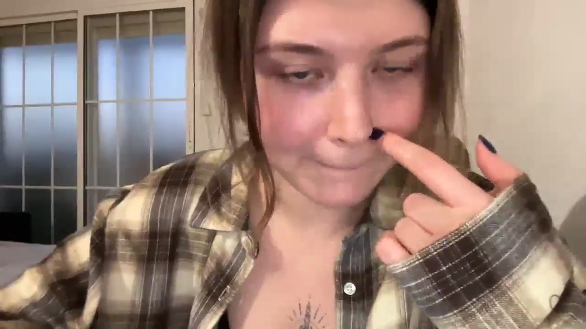 Gallery image thumbnail from BuckwheatLady's myfreecams stream on, 10/26/2025, 18:07 image 13 of 20