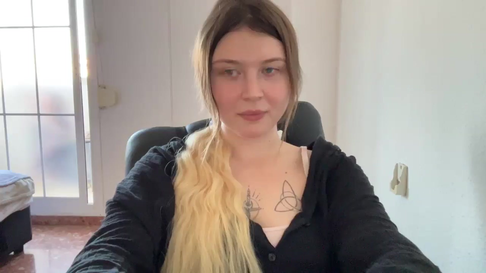 Gallery image thumbnail from BuckwheatLady's myfreecams stream on, 10/27/2025, 13:28 image 2 of 20