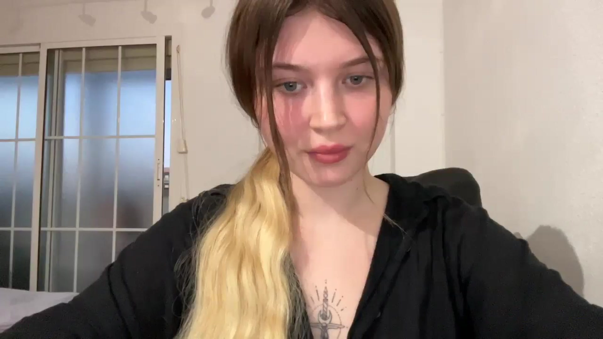 Gallery image thumbnail from BuckwheatLady's myfreecams stream on, 10/27/2025, 17:50 image 6 of 20