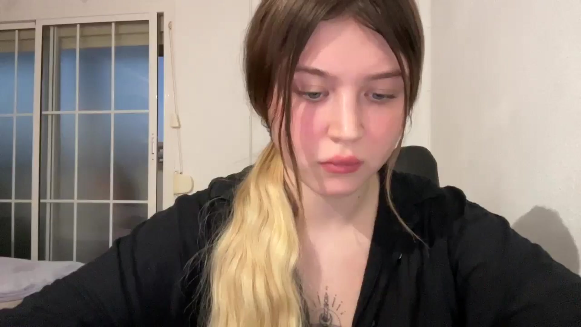 Gallery image thumbnail from BuckwheatLady's myfreecams stream on, 10/27/2025, 17:50 image 9 of 20