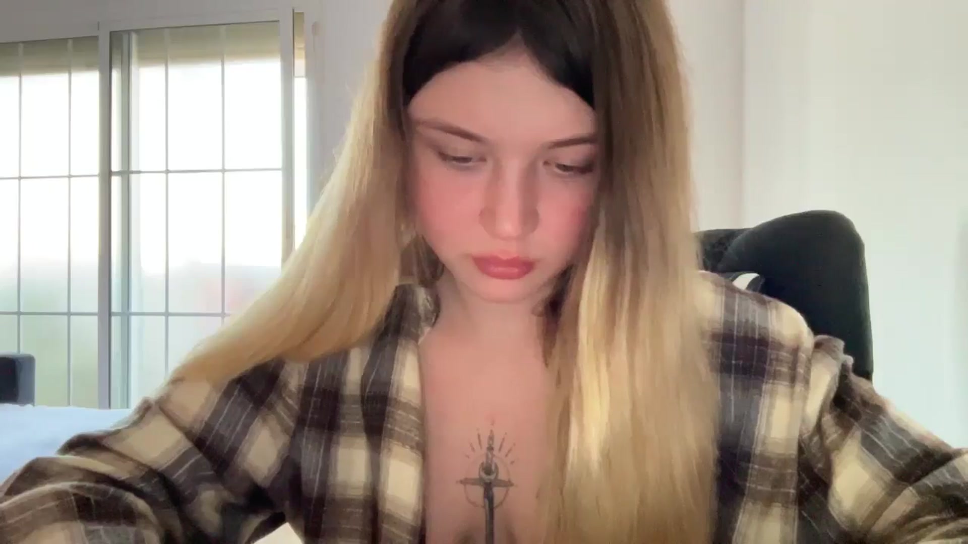 Gallery image thumbnail from BuckwheatLady's myfreecams stream on, 10/28/2025, 15:19 image 5 of 20