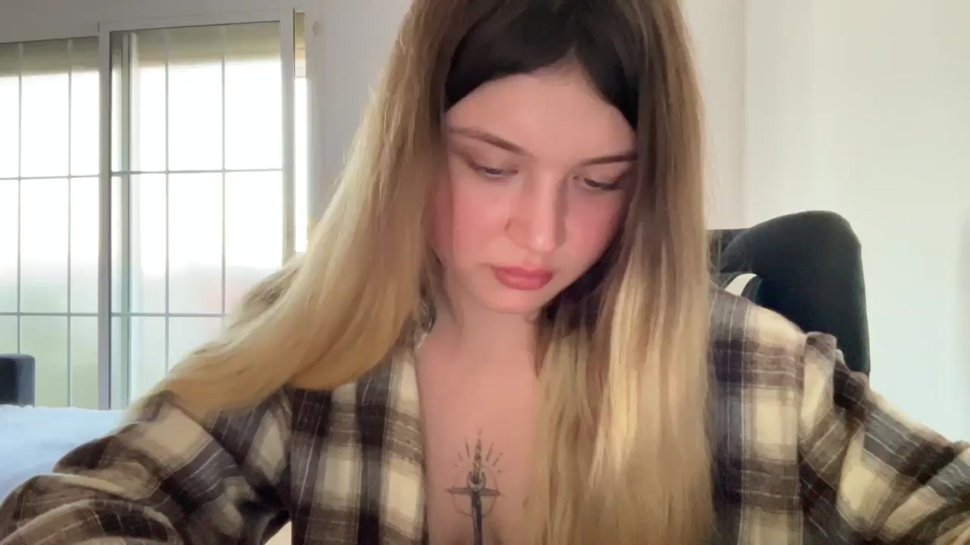 Gallery image thumbnail from BuckwheatLady's myfreecams stream on, 10/28/2025, 15:19 image 10 of 20